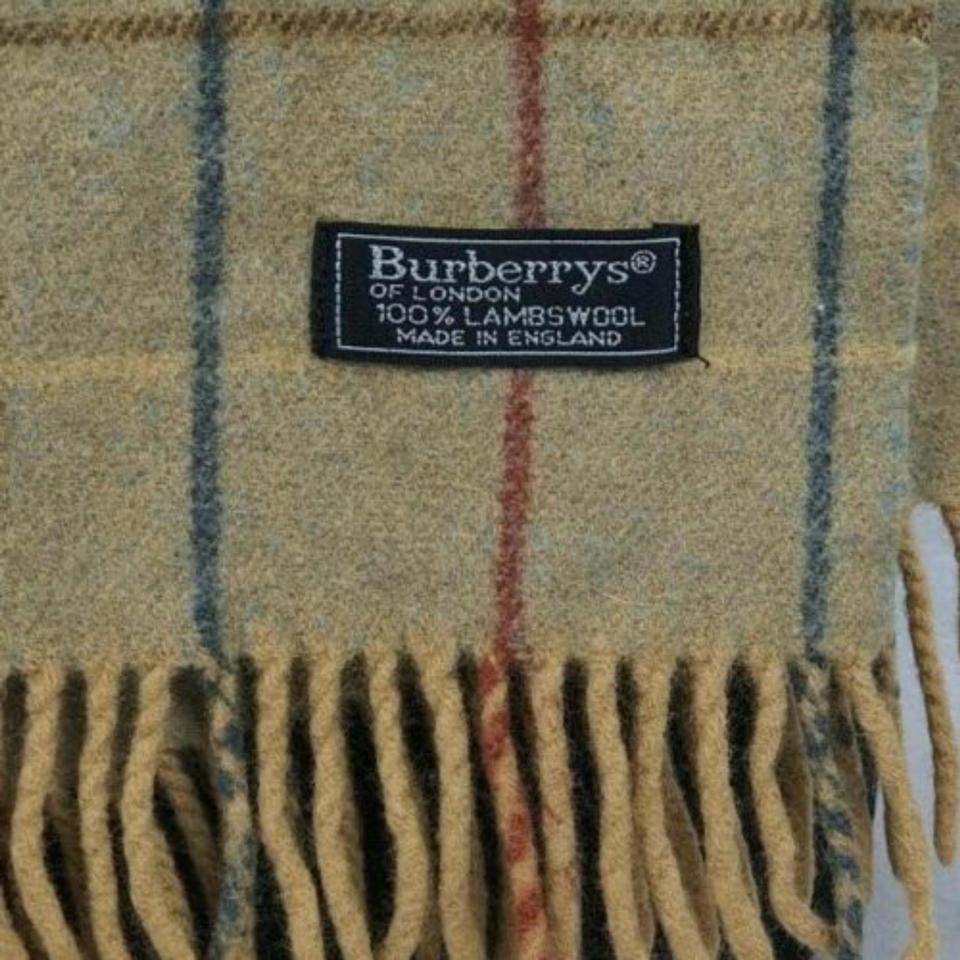 Burberry Brown Khaki Nova Plaid Check Classic 871891 Scarf/Wrap In Good Condition In Dix hills, NY
