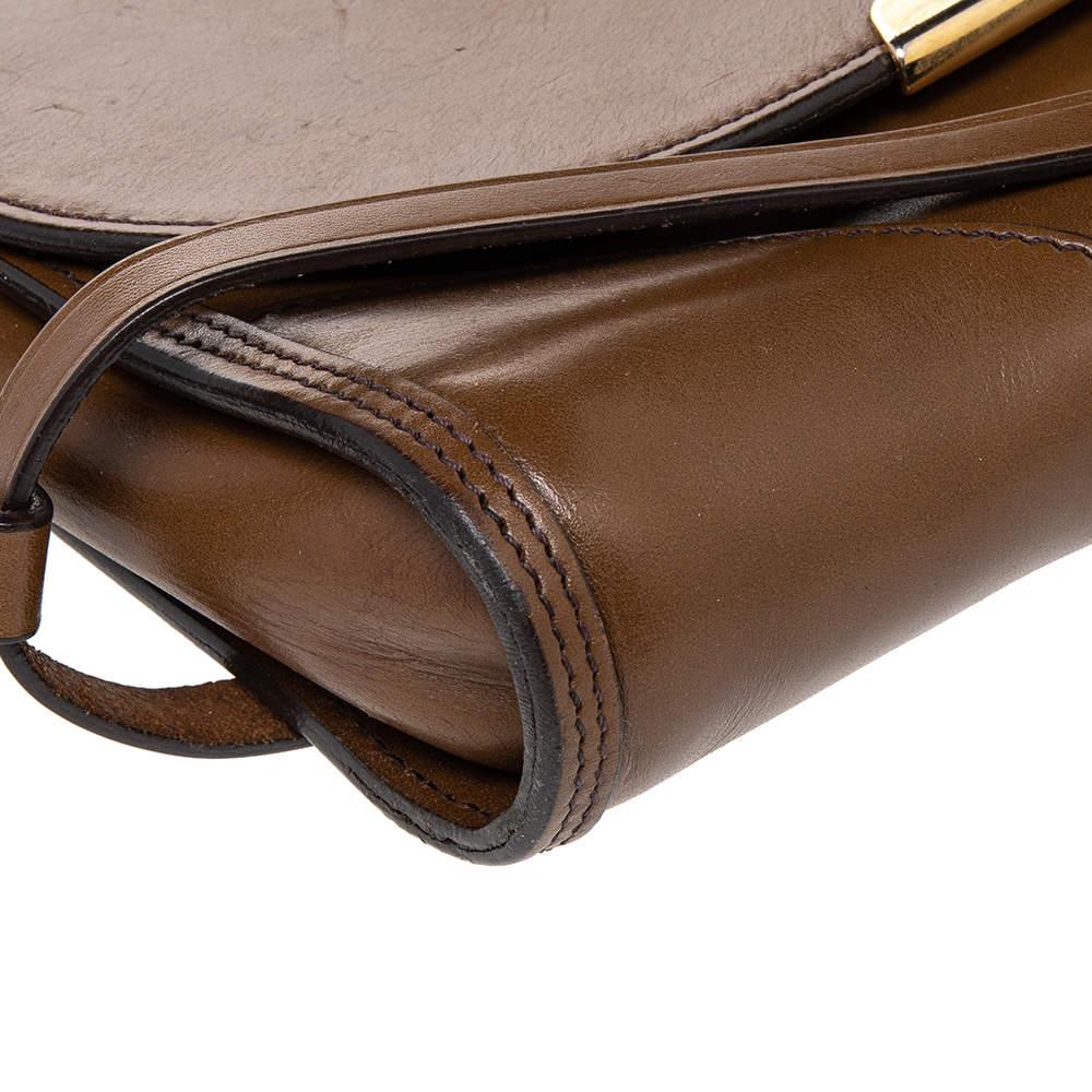Burberry Brown Leather Abbott Shoulder Bag For Sale 2