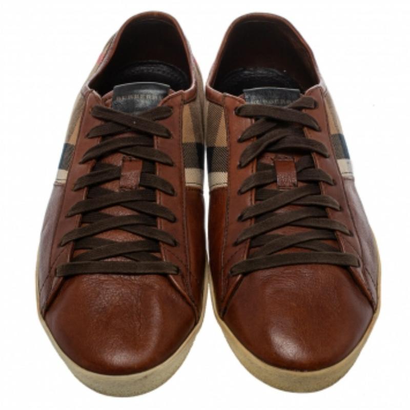 Burberry Braun Leder und Nova Check Segeltuch Low Top Turnschuhe Größe 43 im Angebot 2