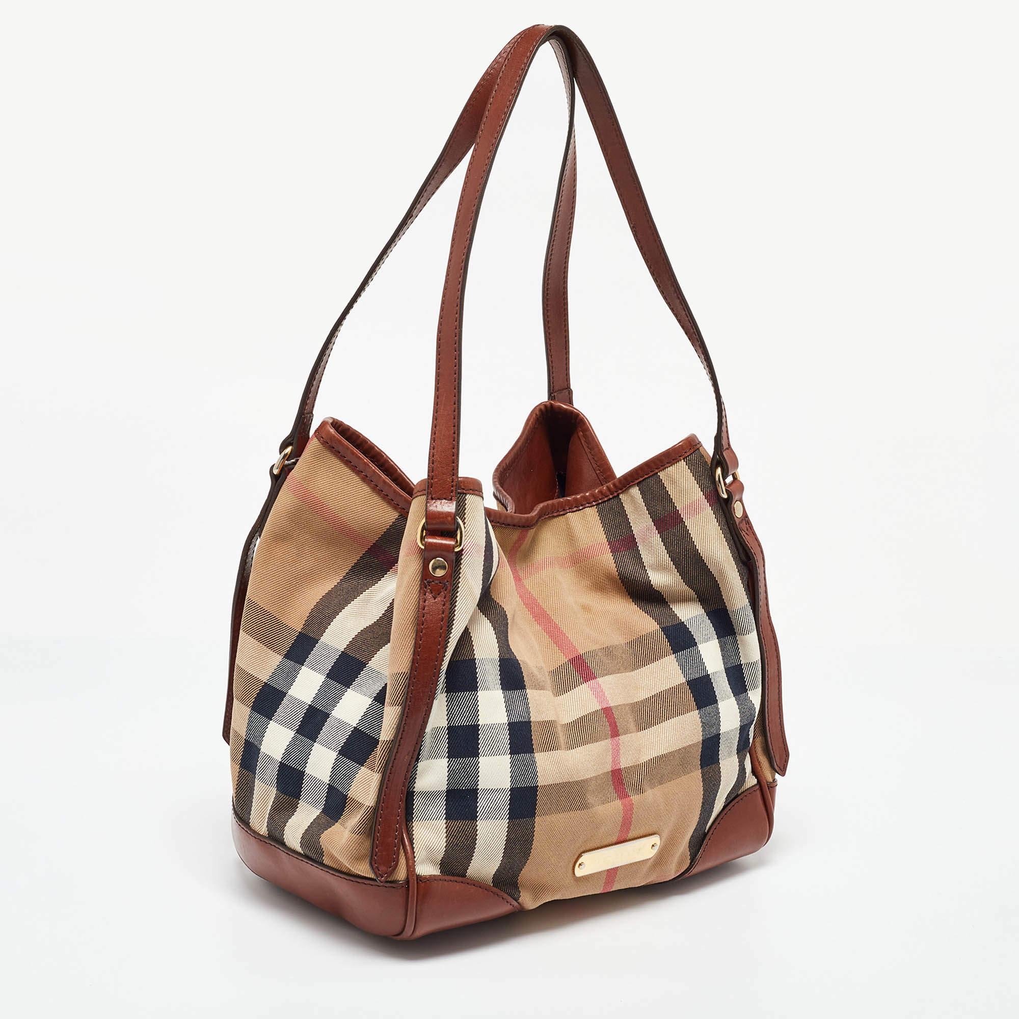 Burberry Brown Leather  Canvas Canterbury Totes In Fair Condition For Sale In Dubai, Al Qouz 2