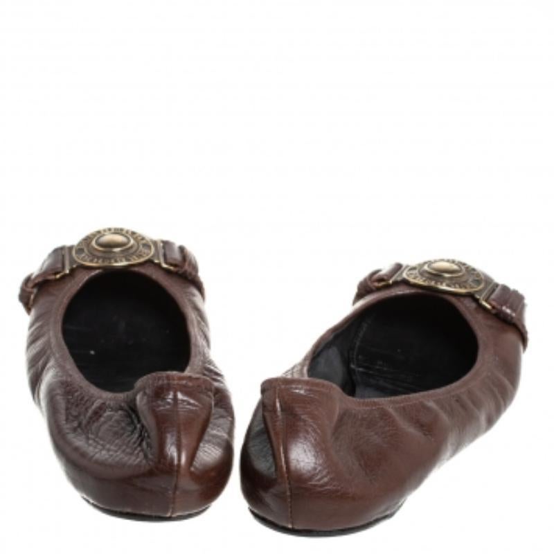 Black Burberry Brown Leather Embellished Ballet Flats Size 39 For Sale