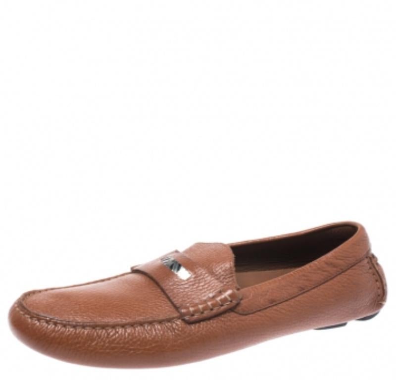 Burberry Brown Leather Loafers Size 42 im Zustand „Gut“ im Angebot in Dubai, Al Qouz 2