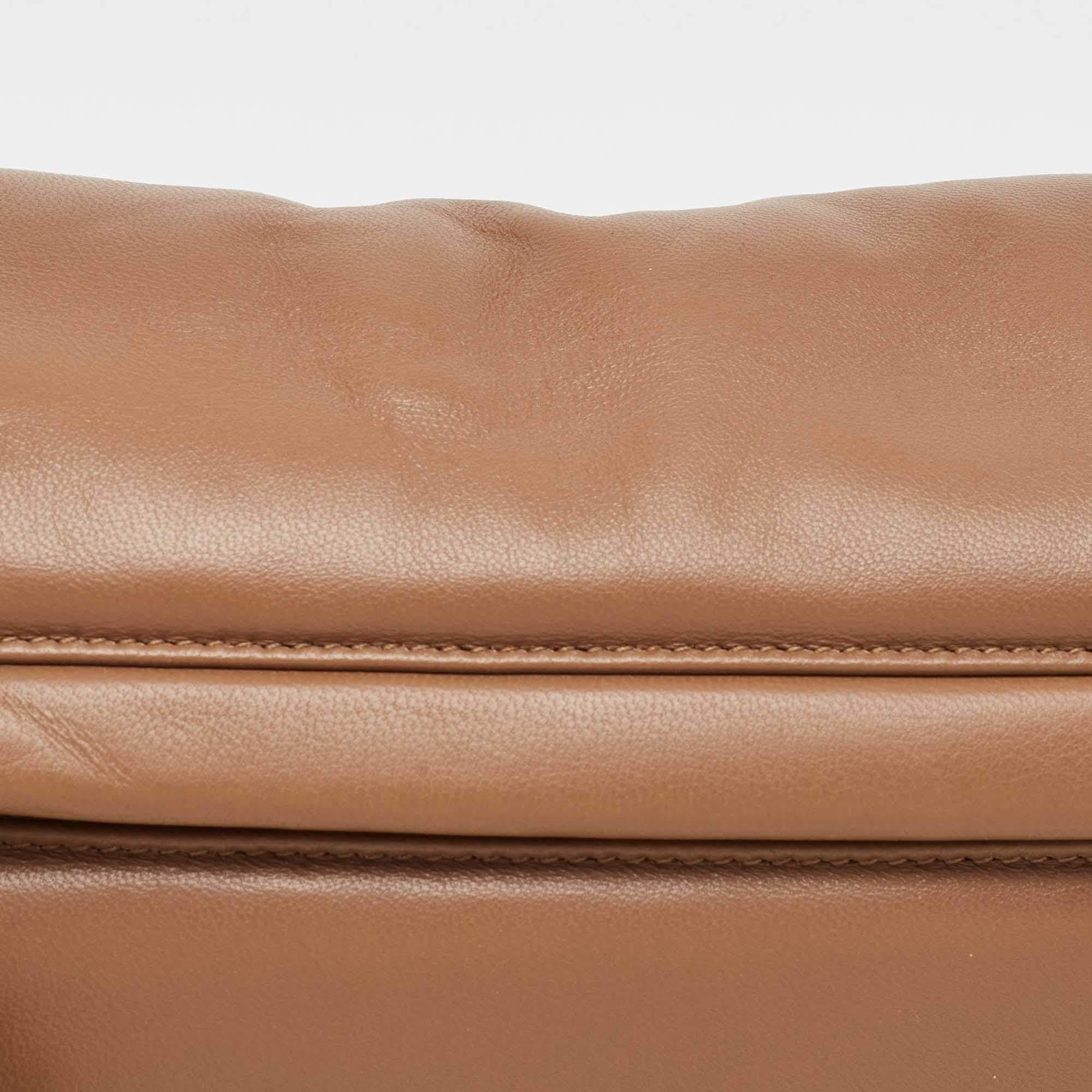 Burberry - Petit sac à bandoulière en cuir marron Olympia en vente 5