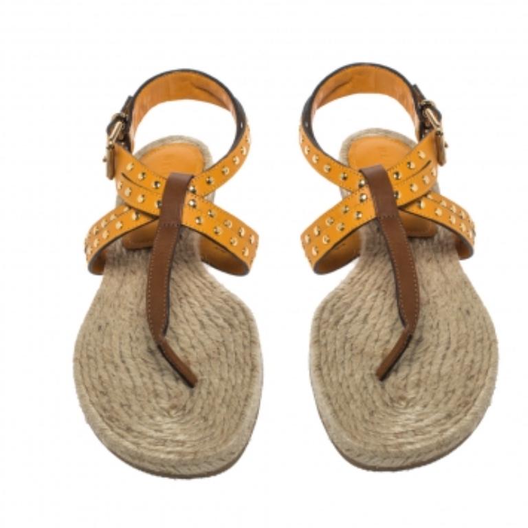 Burberry Brown/Mustard Yellow Leather Studded Thong Ankle Strap Flats Size 39.5 For Sale 2