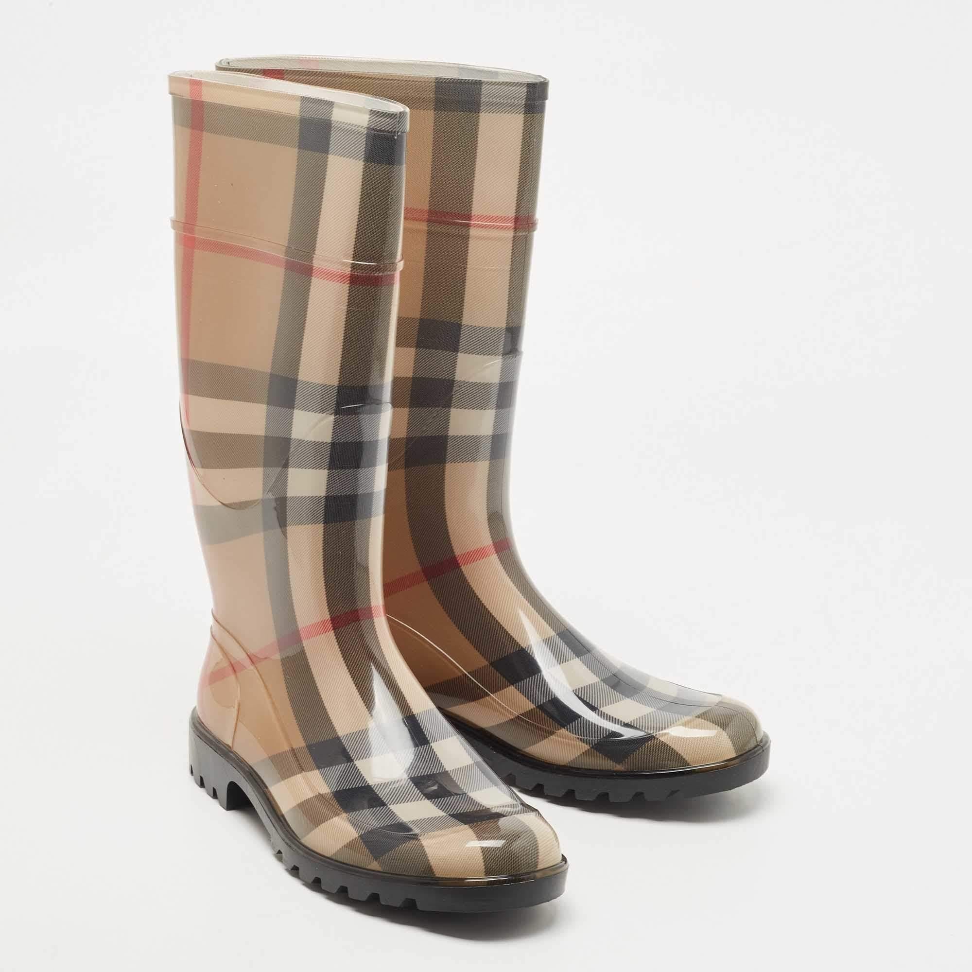Designed by the House of Burberry, these gorgeous rain boots are a great pick for the season. They are created using Nova Check rubber and added with a fabric lining. Obtain a luxe look wearing these Burberry rain boots.

Includes: Original Box