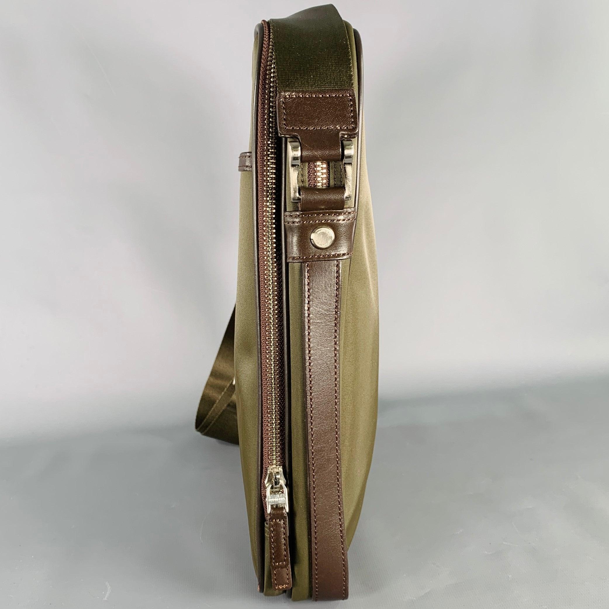 BURBERRY Bolso Crossbody Piel Nylon Oliva Marrón en venta 1