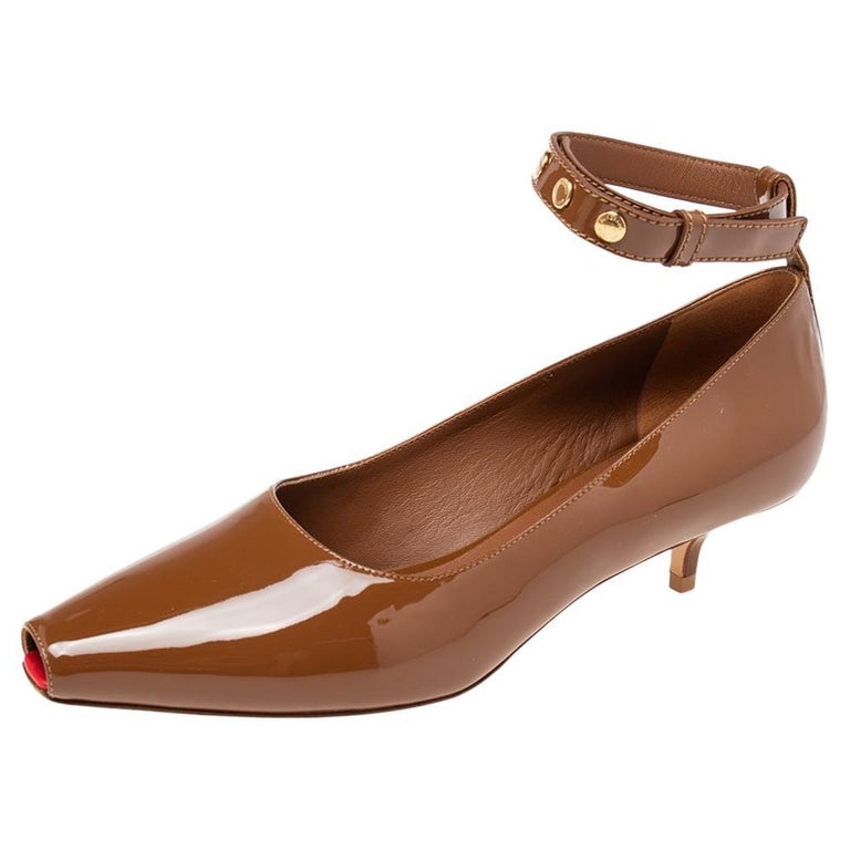 Burberry Brown Patent Leather Peep-Toe Ankle Cuff Kitten Heel Pumps Size  38.5 For Sale at 1stDibs