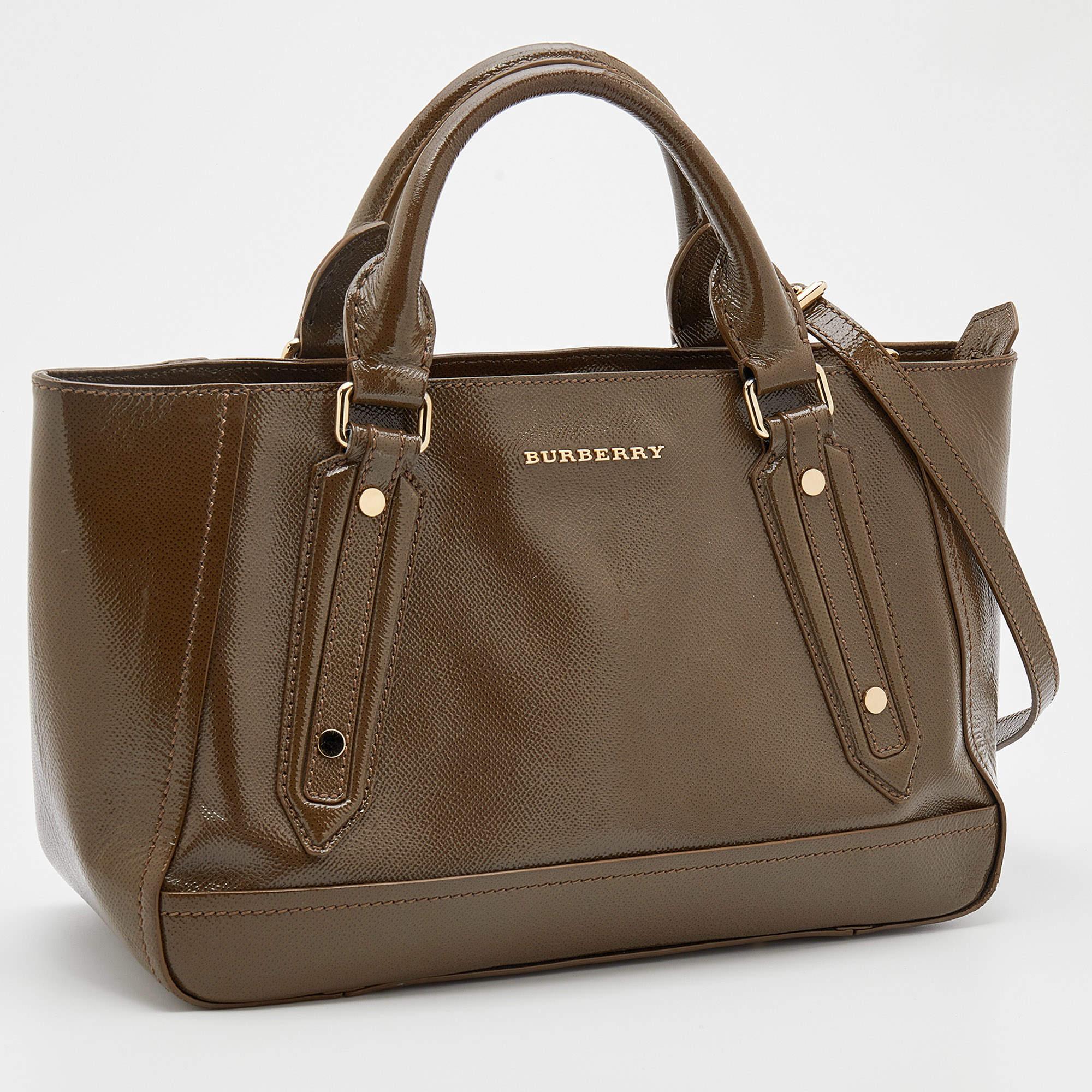 Women's Burberry Brown Patent Leather Somerford Convertible Tote For Sale