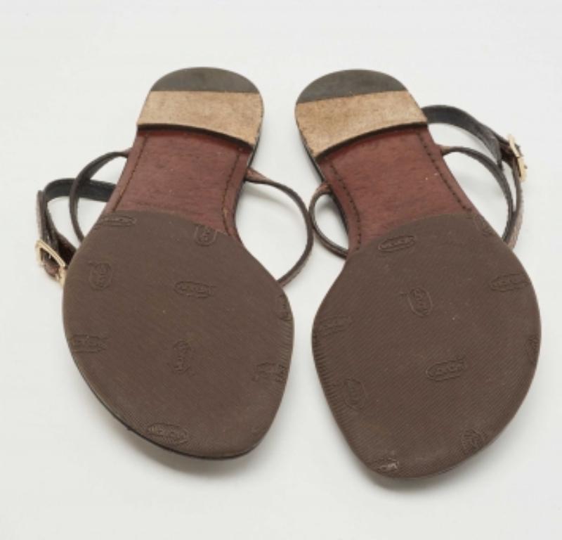 Burberry Sandalias planas con tira al tobillo de pitón marrón talla 37 en venta 1