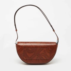 Burberry Borsa a tracolla Olympia piccola in pelle marrone con lavorazione TB in rilievo