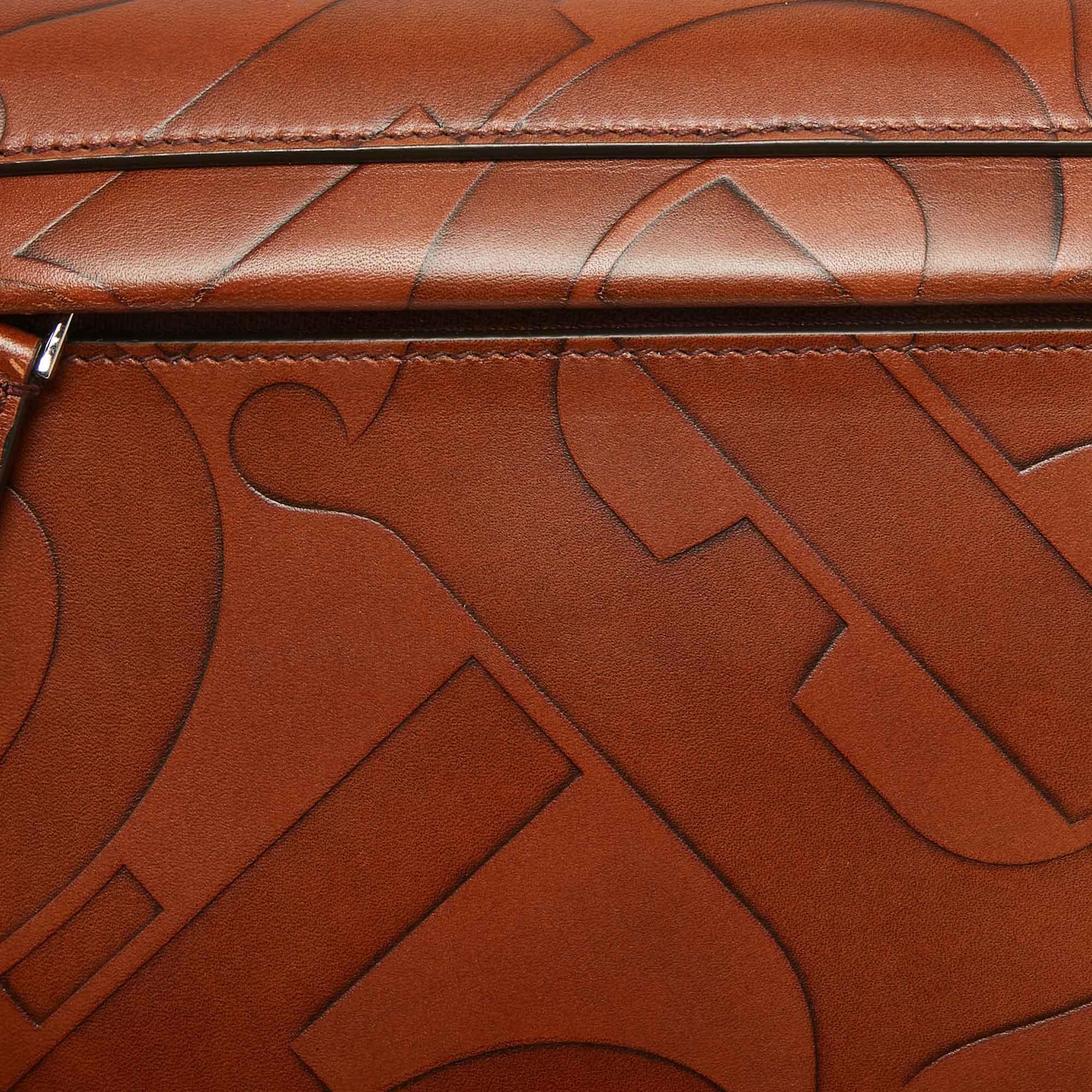 Burberry - Petit sac à bandoulière Olympia en cuir gaufré marron TB Pour femmes en vente