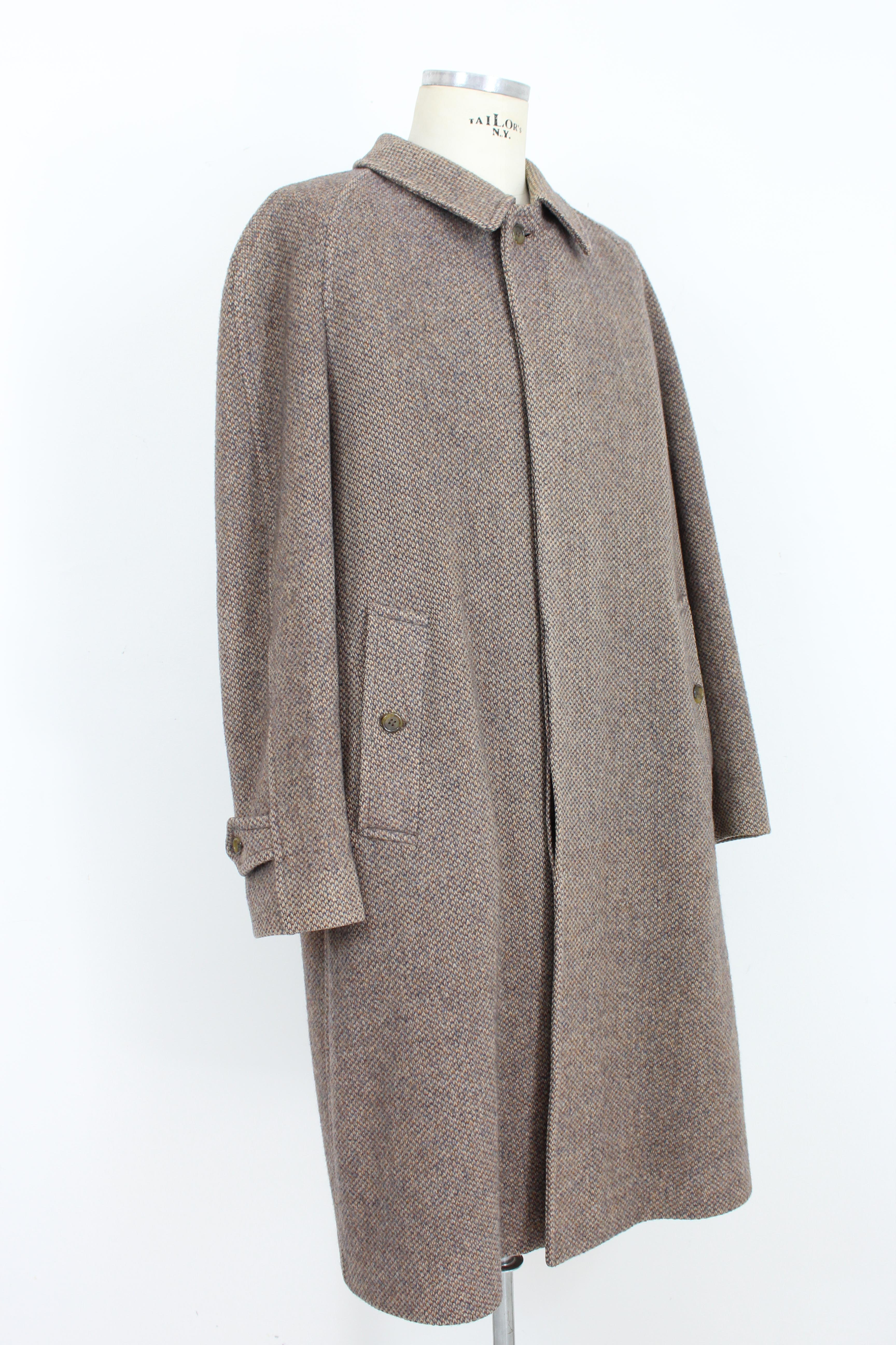 Burberry Brauner irischer Tweed-Mantel aus Wolle im Vintage-Stil im Zustand „Hervorragend“ in Brindisi, Bt