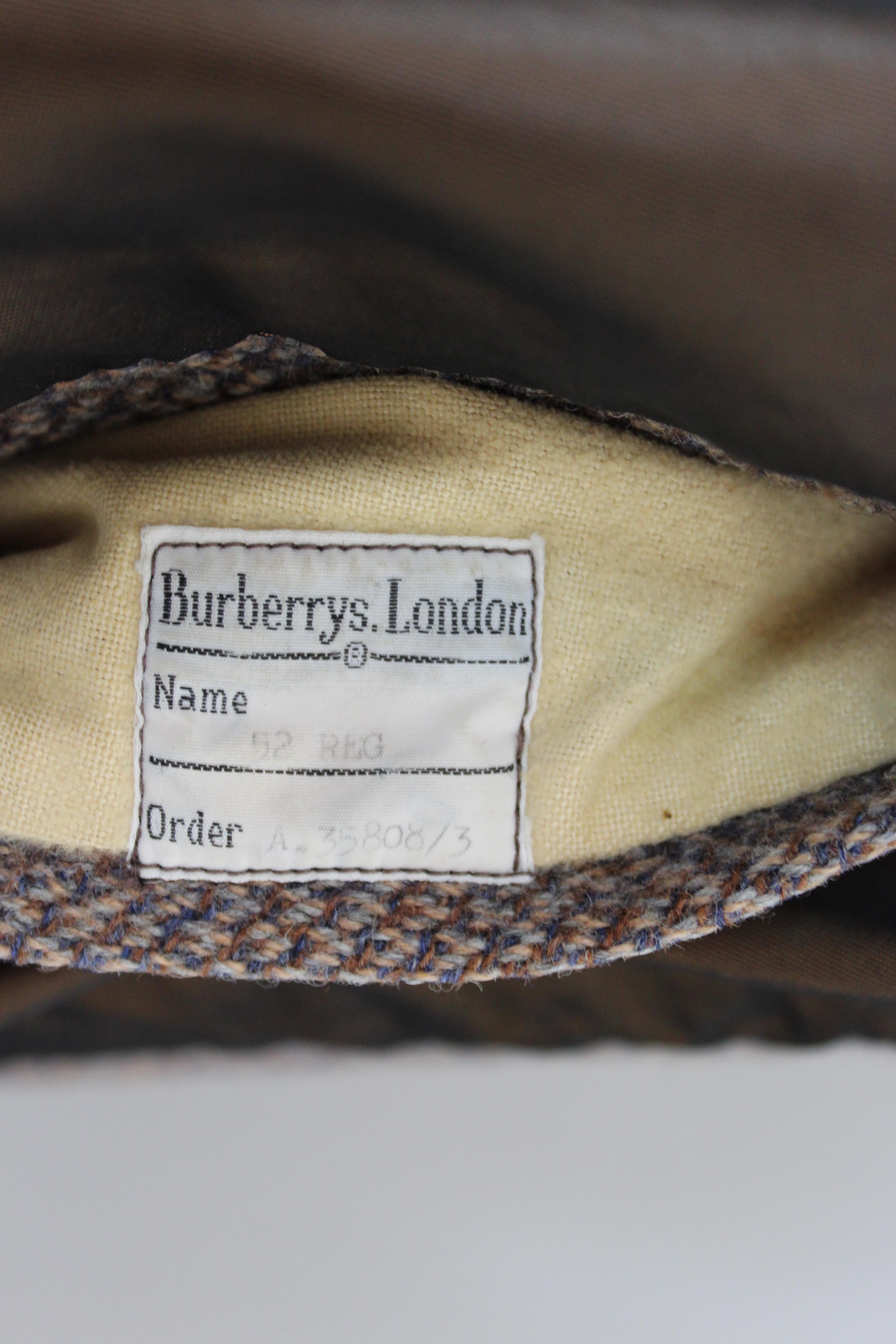 Burberry Brauner irischer Tweed-Mantel aus Wolle im Vintage-Stil 4