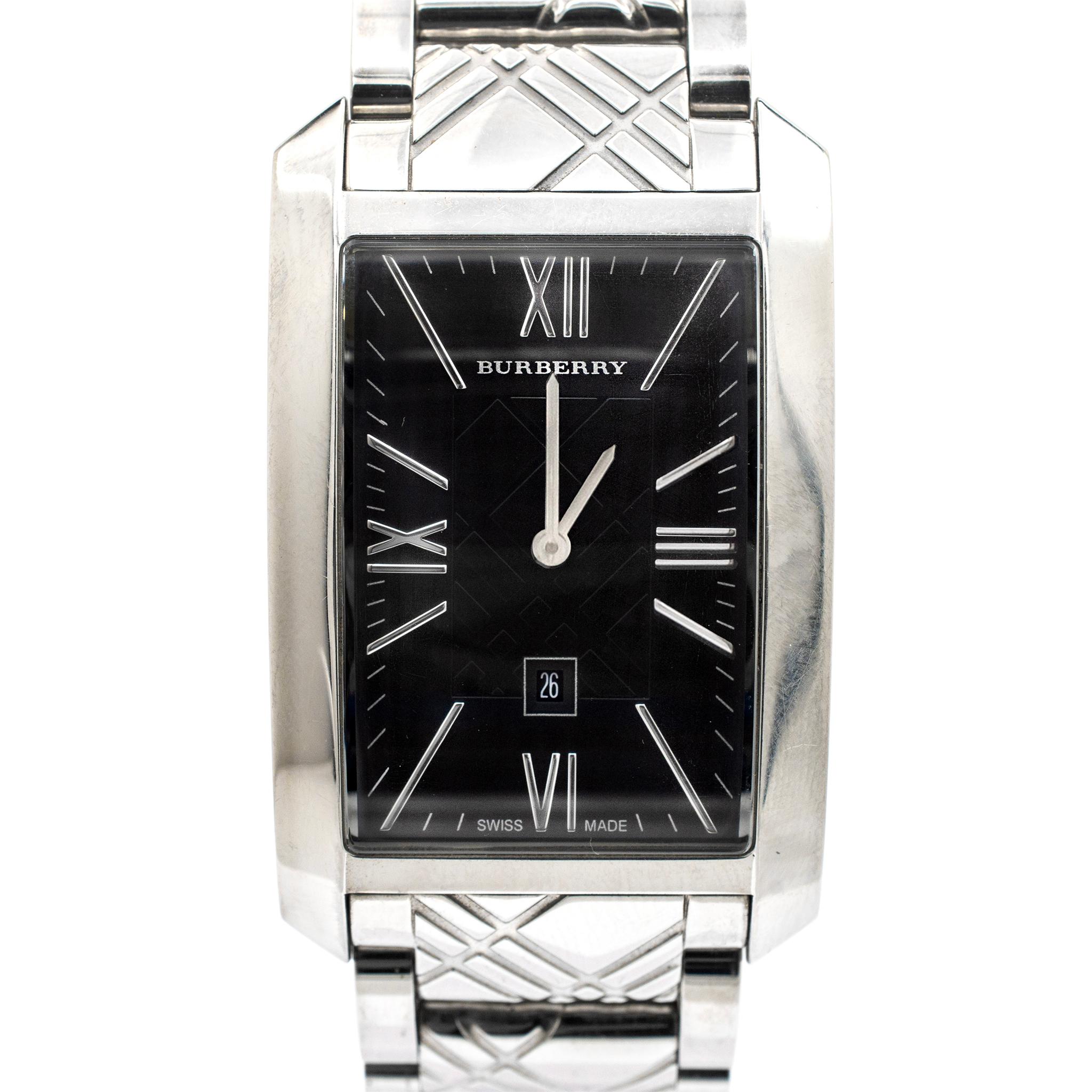 Marke: Burberry 

Geschlecht: Männer

Metalltyp: Rostfreier Stahl

Länge: 6,75 Zoll

Breite: 21,8 mm

Gewicht: 129,52 Gramm

Schweizer Herrenarmbanduhr aus Edelstahl mit Originalbox und Papieren.  Die Marke 