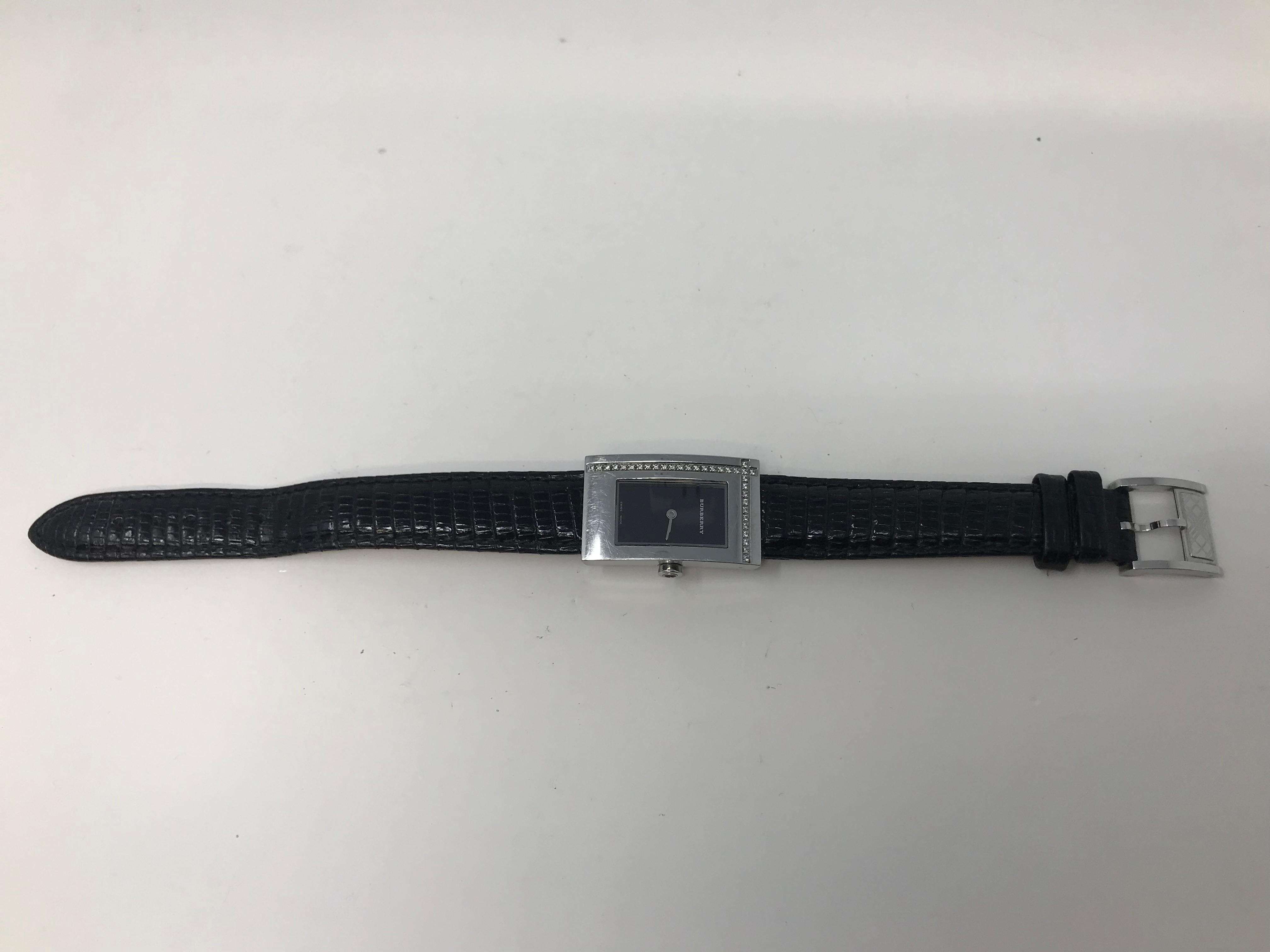 Taglio brillante Burberry BU500 Orologio con cinturino in pelle nera e diamanti in vendita