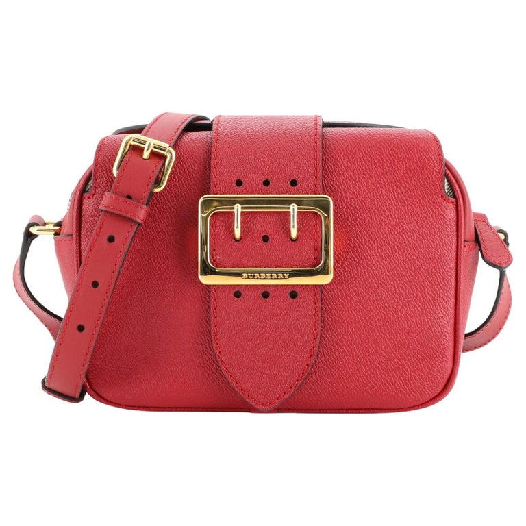 Burberry Buckle Camera Bag Leather Small For Sale at 1stDibs