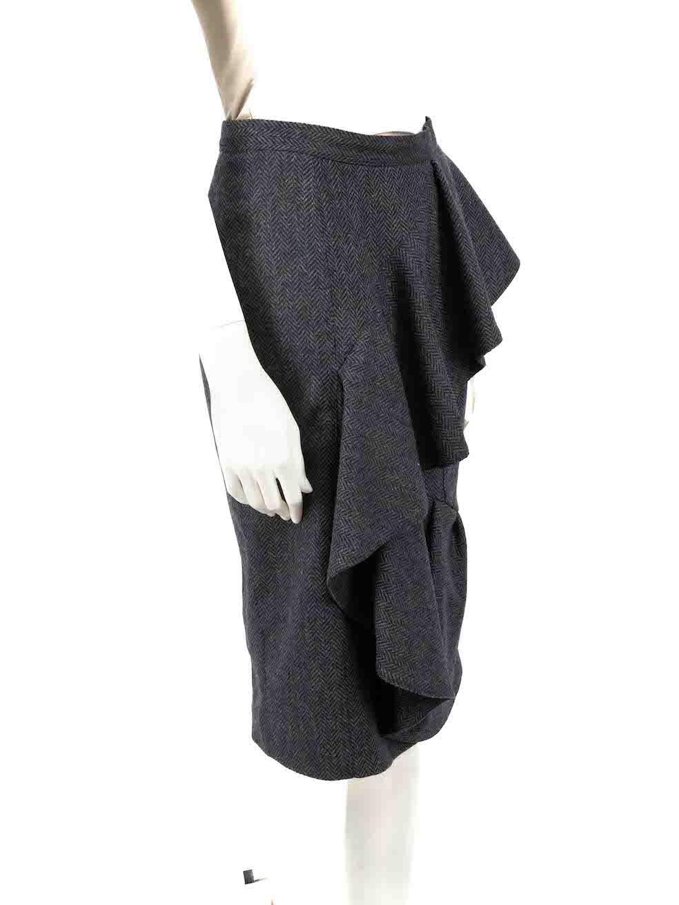 CONDITION is Very good. Hardly any visible wear to skirt is evident on this used Burberry Prorsum designer resale item.
 
 
 
 Details
 
 
 Navy
 
 Wool
 
 Skirt
 
 Herringbone
 
 Ruffle accent
 
 Knee length
 
 Back zip fastening
 
 
 
 
 
 Made in