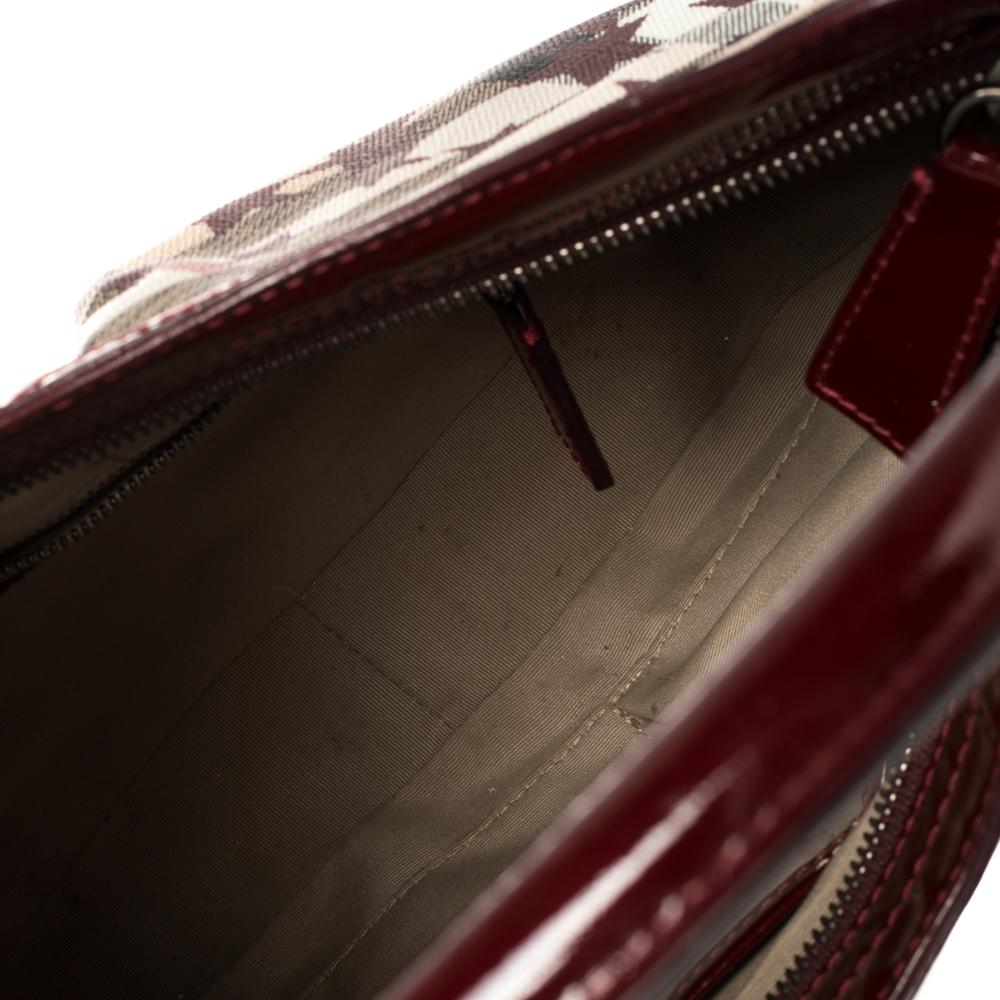 Burberry Burgundy/Beige Star Check PVC and Patent Leather Hernville Hobo 2