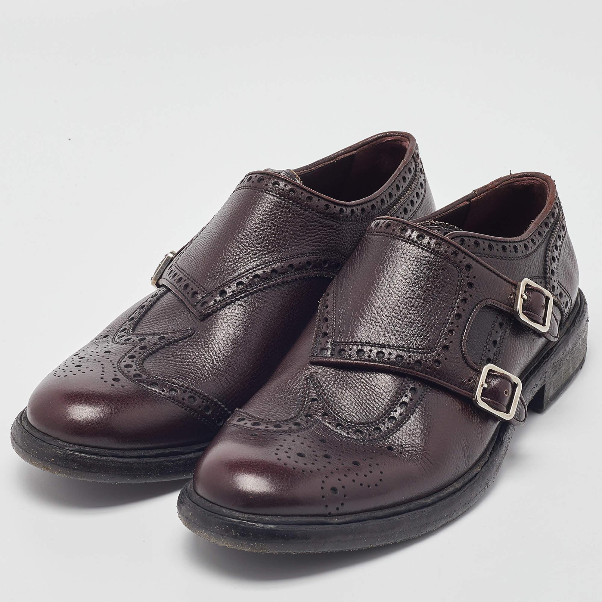 Elevate your look by adding these smart shoes to your ensemble. They make a sharp statement piece to heighten your daily outfits or to wear on special occasions.


Includes
Original Box, Info Booklet
