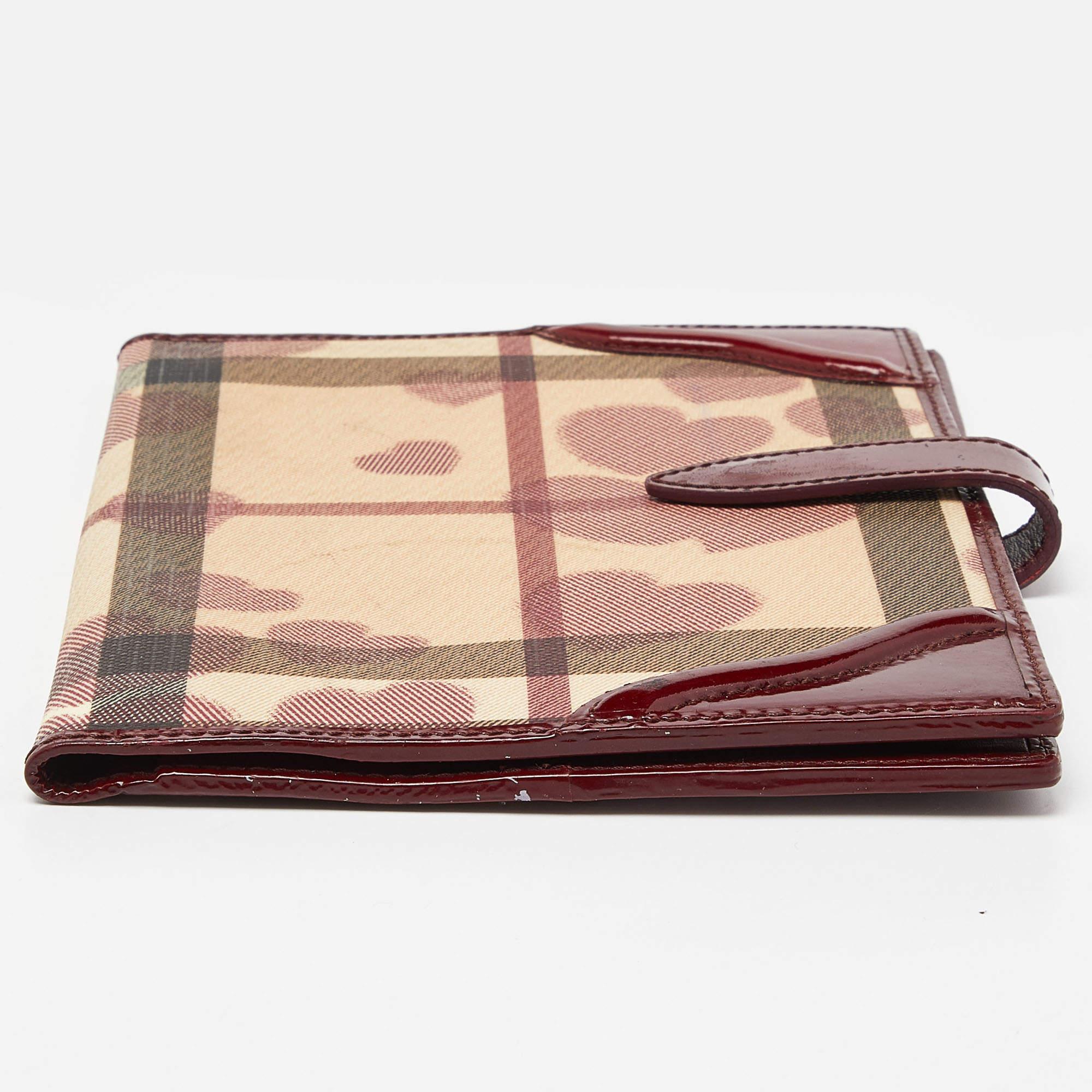 Burberry Burgundy Heart Nova Coated Canvas and Patent Leather Agenda Cover For Sale 2