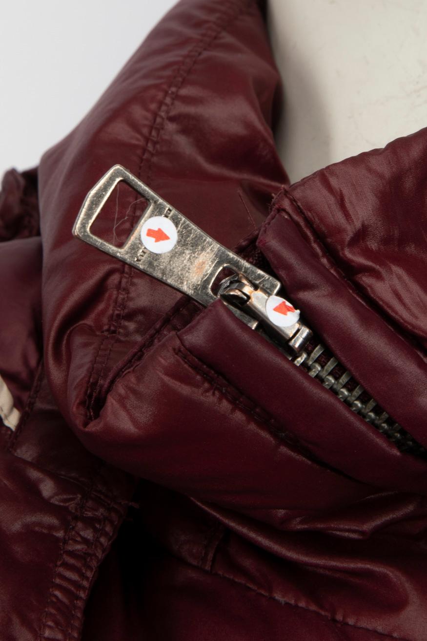 Burberry Burgundy Hooded Puffer Coat Size M For Sale 2