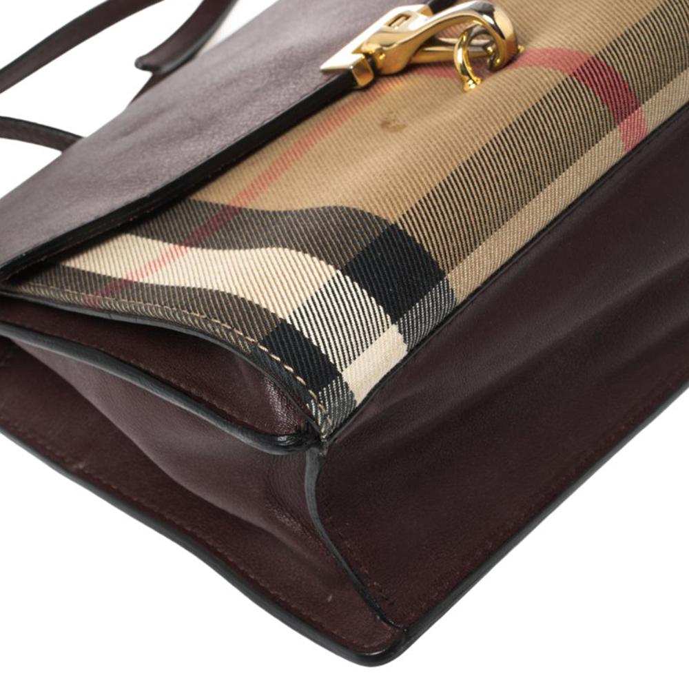 Burberry Burgundy House Check Canvas und Leder Macken Crossbody Bag 2