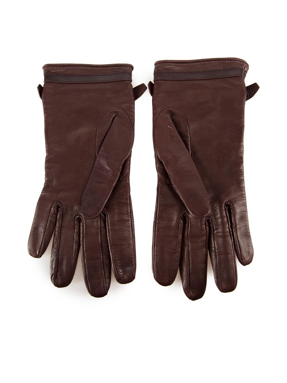 Burberry Burgundy Lambskin Buckled Gloves In Excellent Condition In London, GB