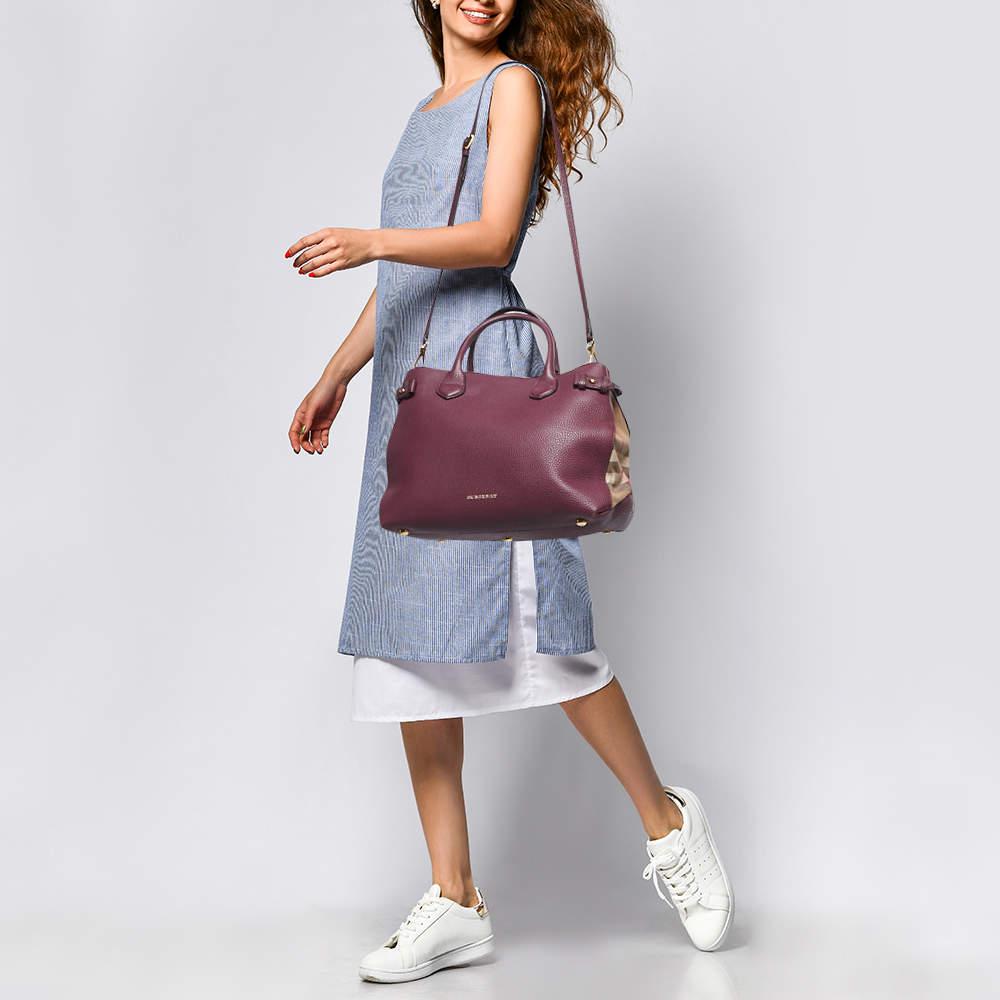 This alluring tote bag for women has been designed to assist you on any day. Convenient to carry and fashionably designed, the tote is cut with skill and sewn into a great shape. It is well-equipped to be a reliable accessory.

Includes
Info