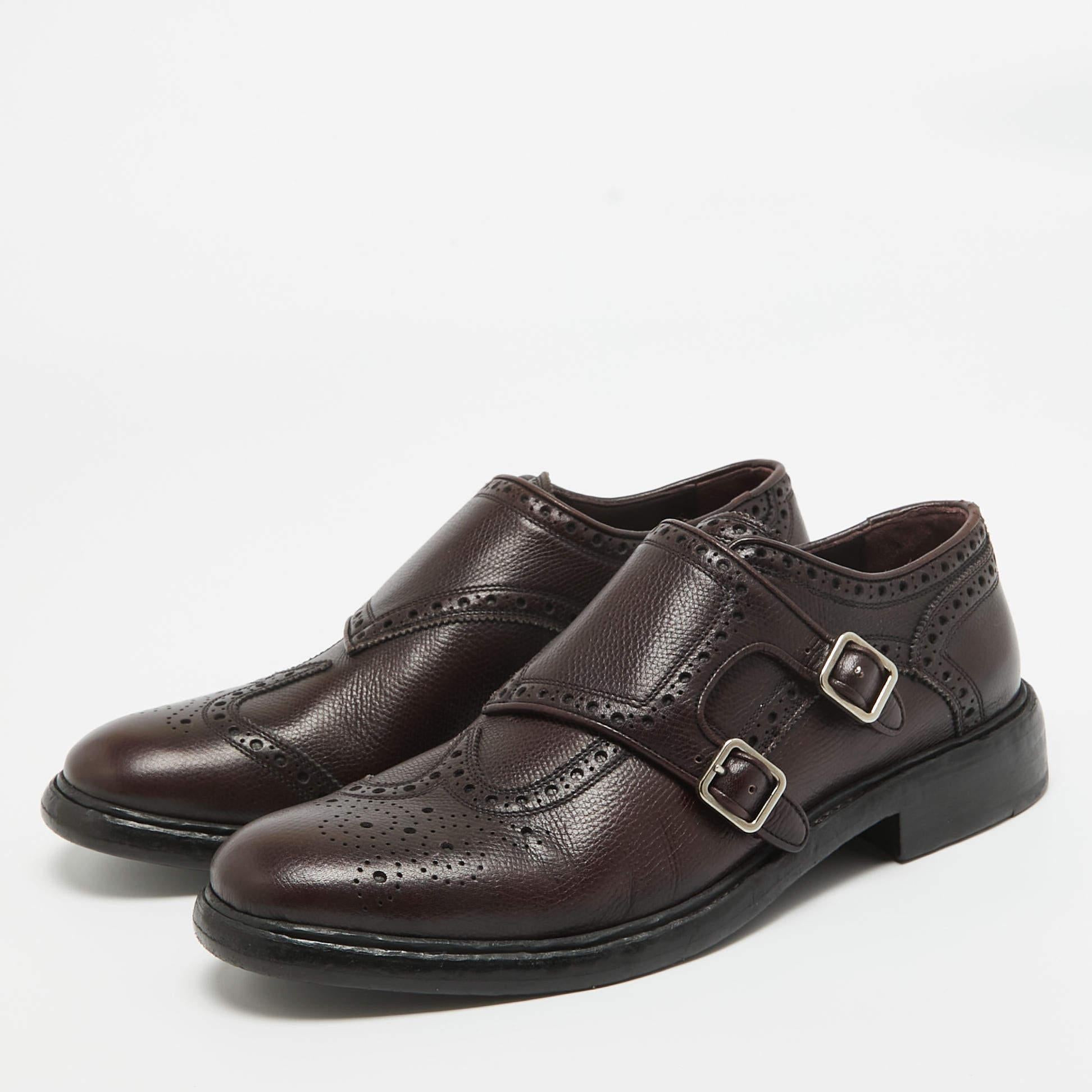 Elevate your look by adding these smart shoes to your ensemble. They make a sharp statement piece to heighten your daily outfits or to wear on special occasions.