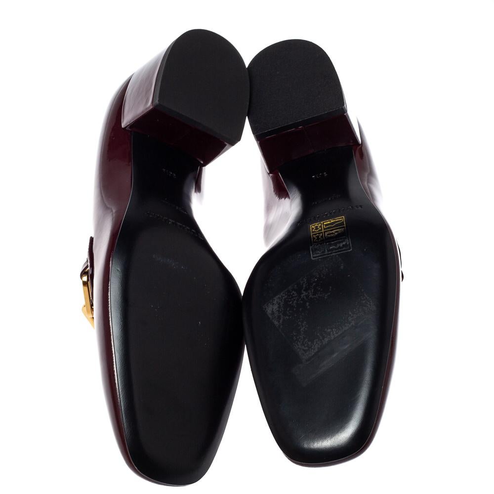 Burberry Burgundy Patent Leather Chain Link Loafers Size 36.5 In New Condition In Dubai, Al Qouz 2