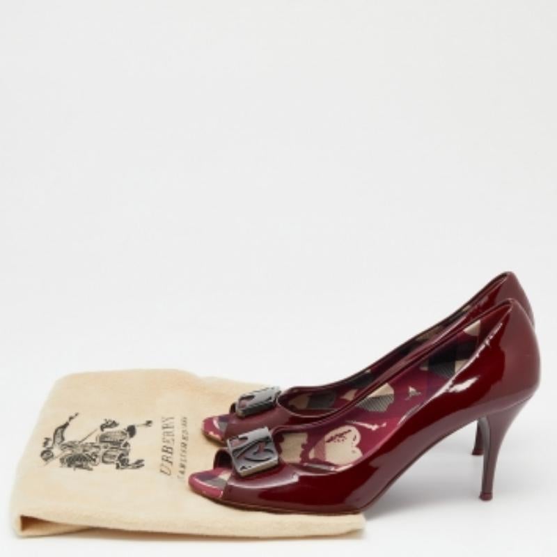 Burberry Bombas de punta en charol burdeos talla 38 3