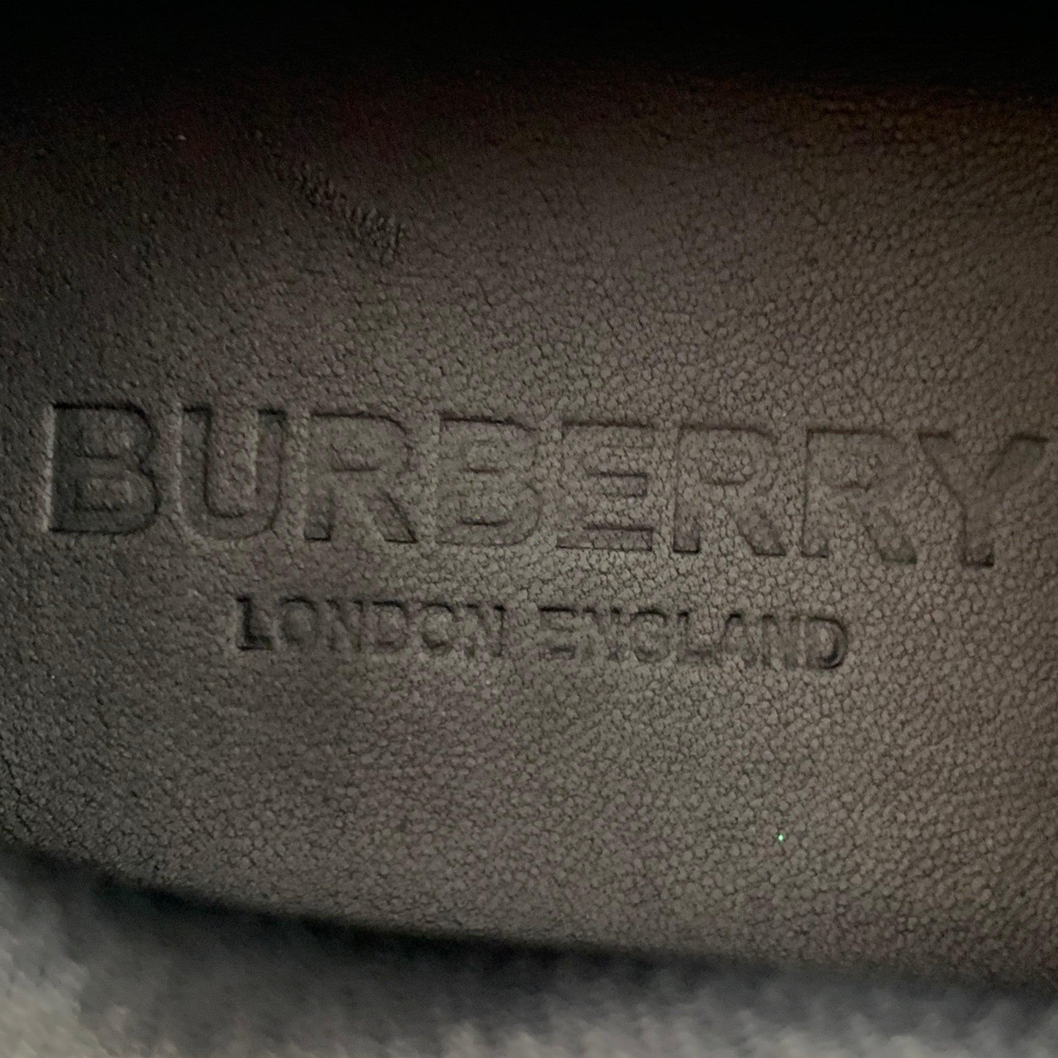 Burberry by RICARDO TISCI Taglia 12 Tan Black Red Stripe Mesh Sneakers Basse in vendita 4