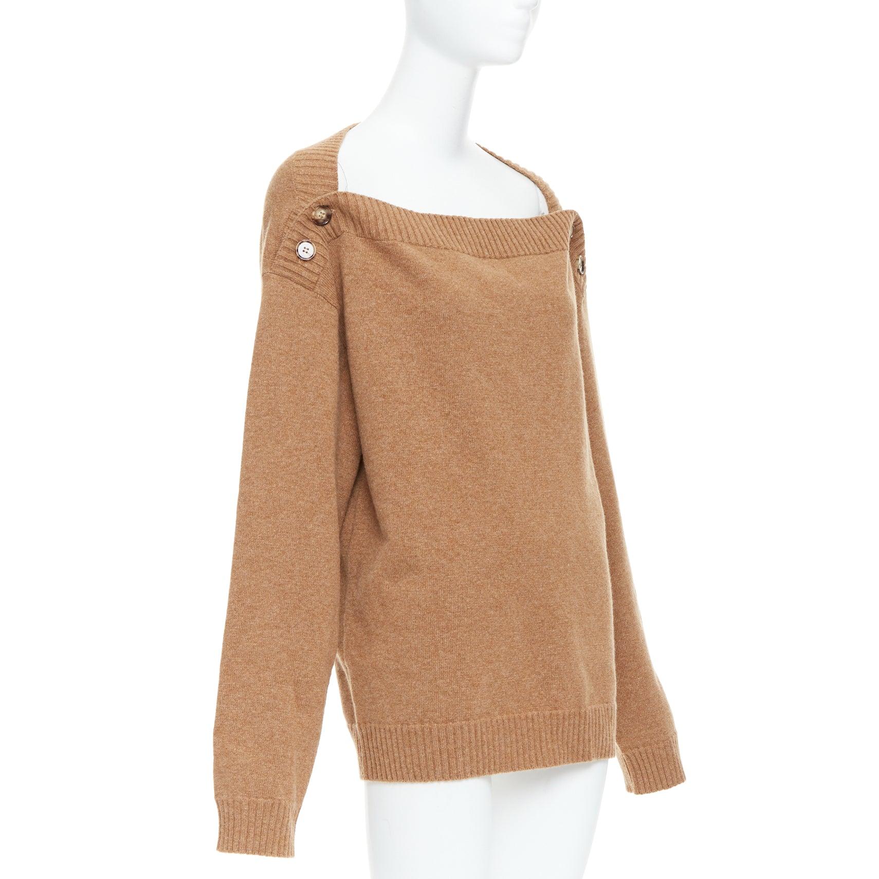 BURBERRY camelbrauner Wollpullover mit Horn-Knopfleiste L (Braun) im Angebot