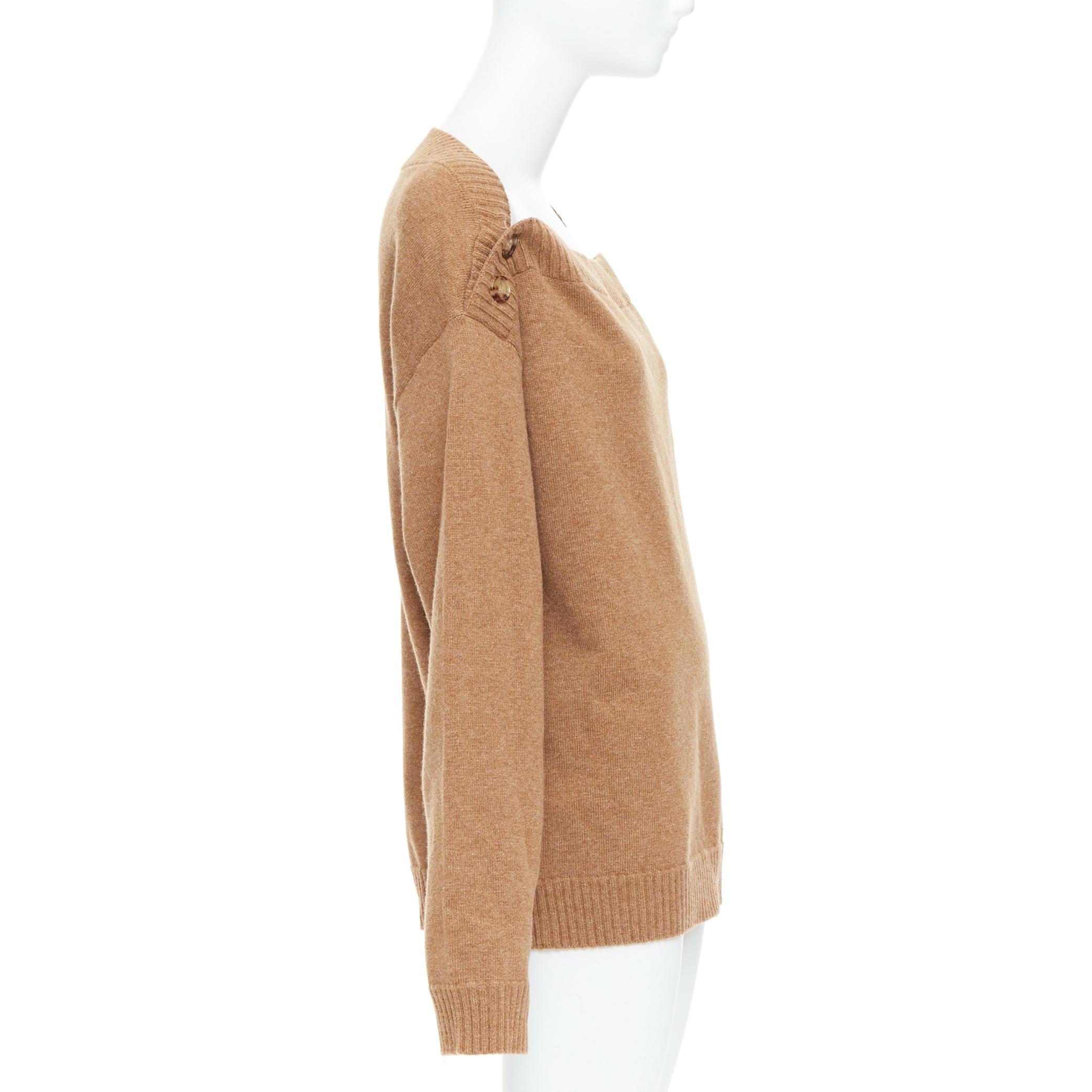 BURBERRY camelbrauner Wollpullover mit Horn-Knopfleiste L im Zustand „Hervorragend“ im Angebot in Hong Kong, NT