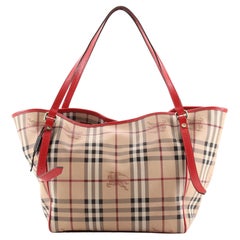 Burberry Canterbury Tote Haymarket aus beschichtetem Segeltuch Klein