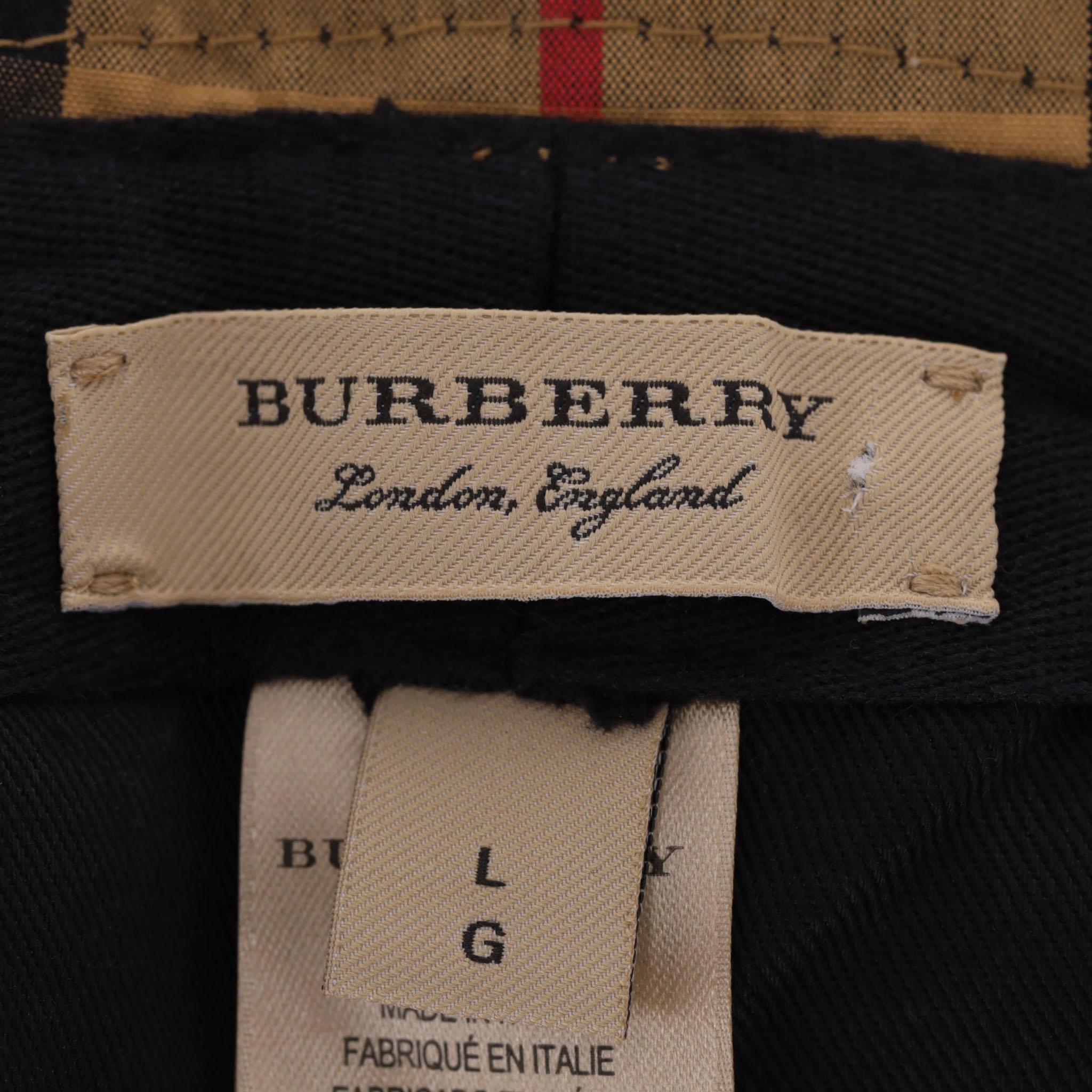 Burberry Canvas Vintage Check Bucket Hat For Sale 1