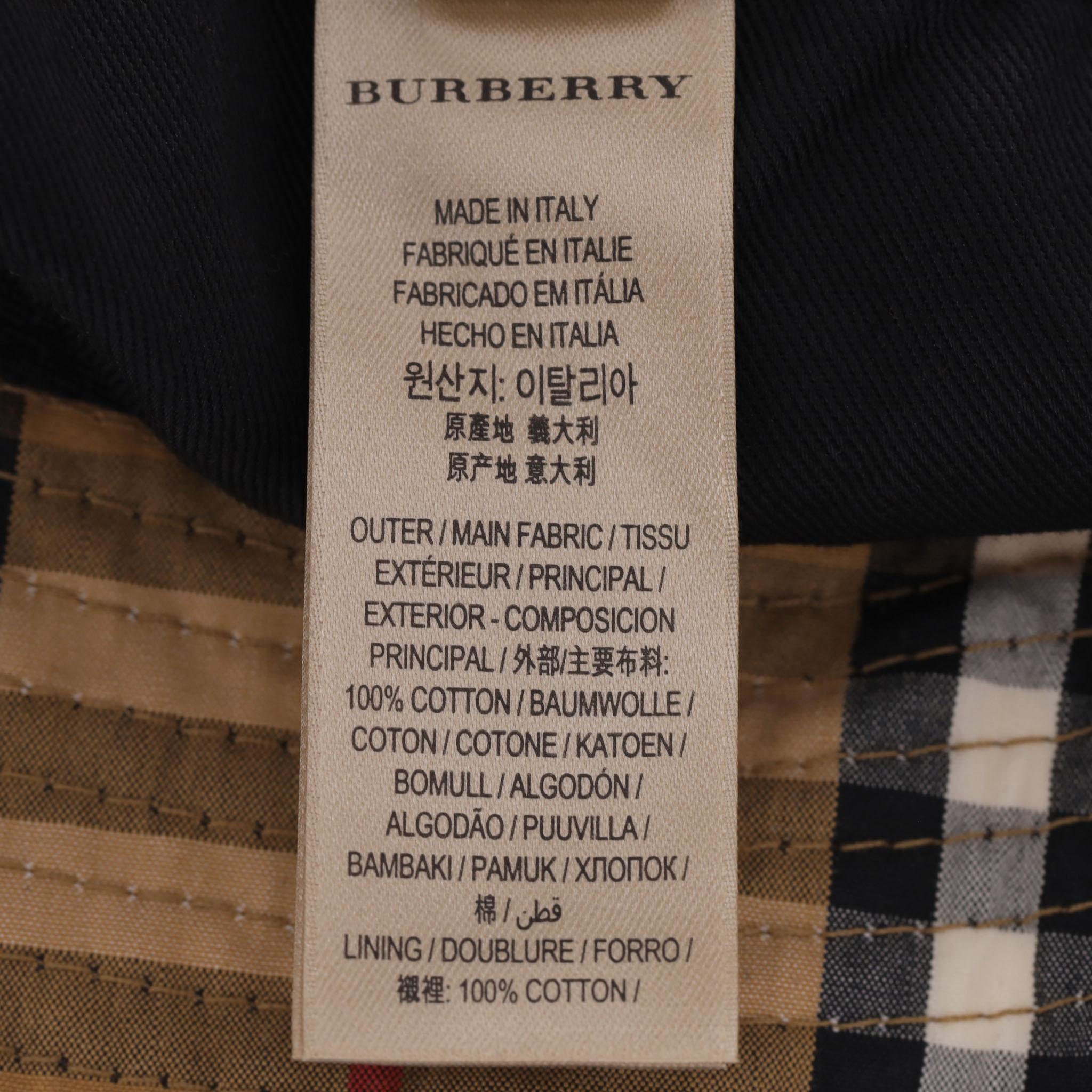 Burberry Canvas Vintage Check Bucket Hat For Sale 2