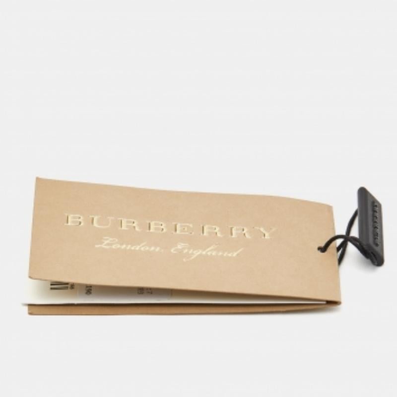 Bracelet manchette à maillons en or de Burberry Bon état - En vente à Dubai, Al Qouz 2