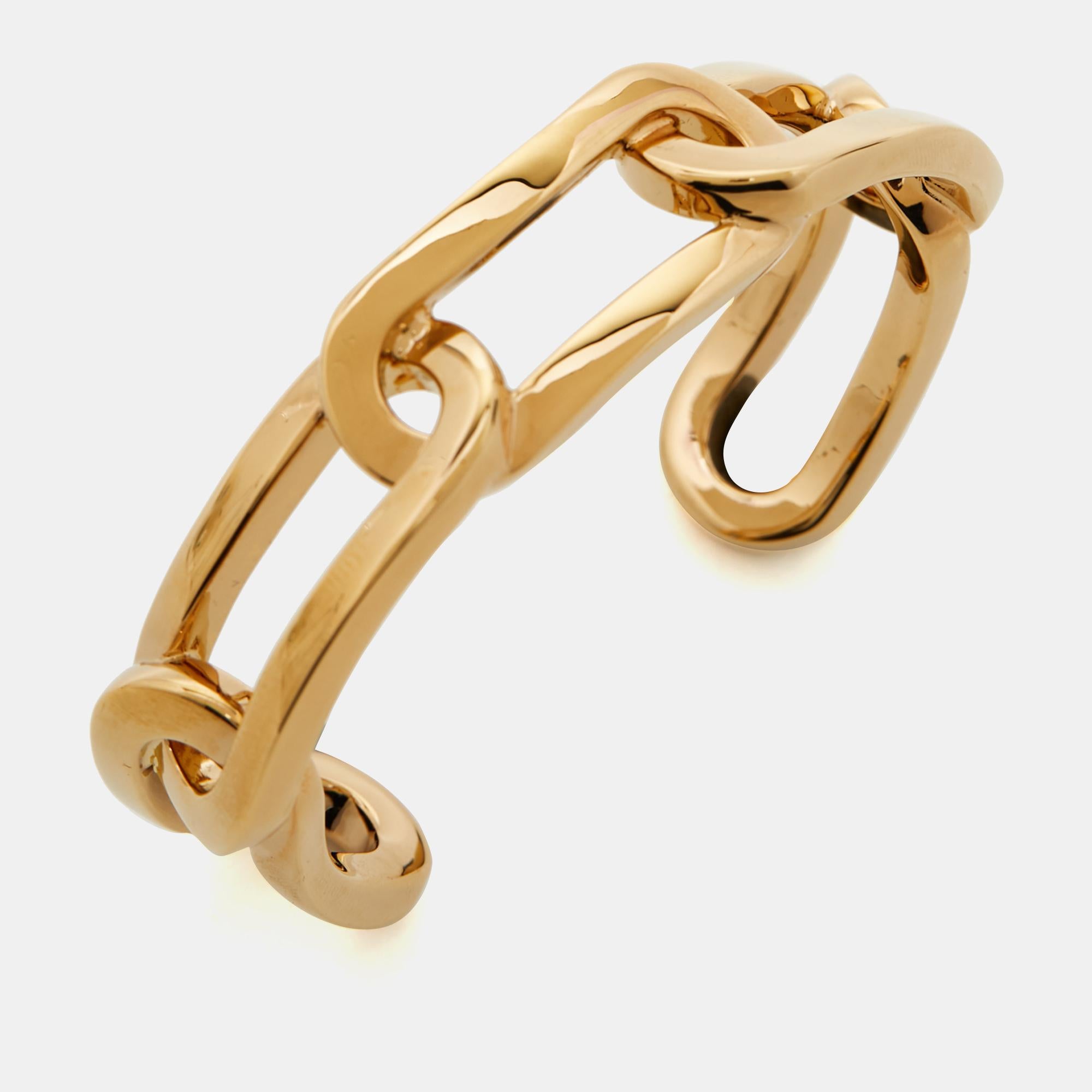 Burberry Chain Link Gold Tone Cuff Bracelet In Excellent Condition In Dubai, Al Qouz 2