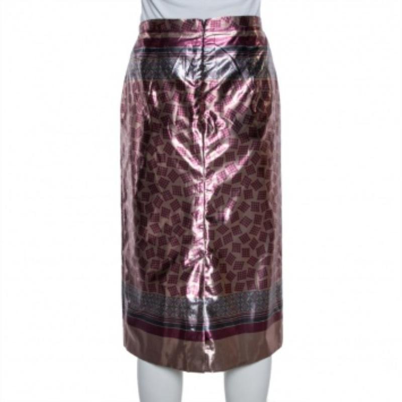 Burberry Champagne Pink Printed Lamé Pencil Skirt M In Excellent Condition For Sale In Dubai, Al Qouz 2