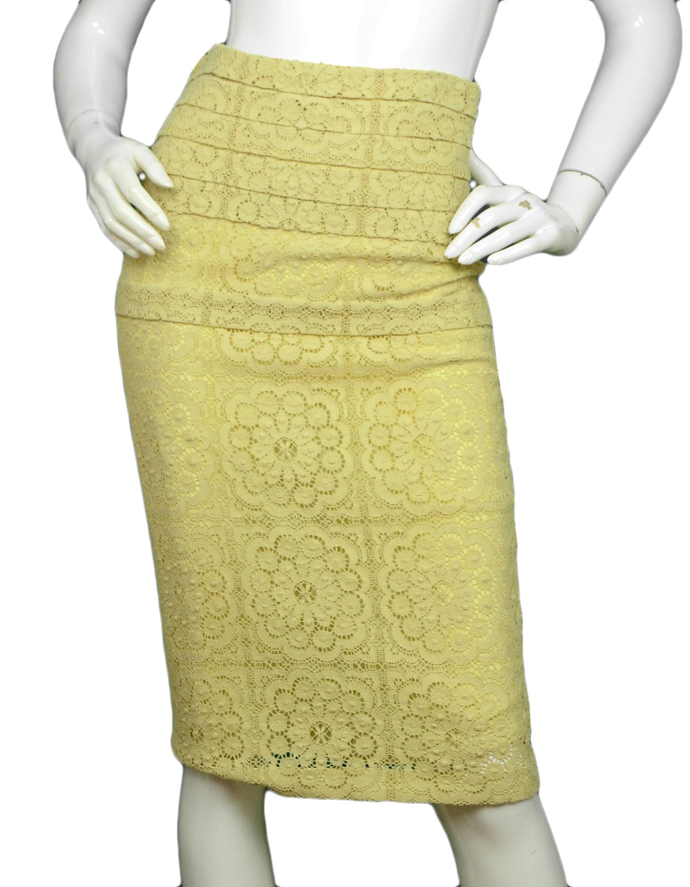 Burberry Chartreuse Cotton-Blend Lace High Waist Pencil Skirt sz US2

Made In: Italy
Color: Chartreuse
Materials: 95% Cotton, 5% Nylon
Lining: 100% Silk
Closure/Opening: Back zipper
Overall Condition: Excellent pre-owned condition

Tag Size: US