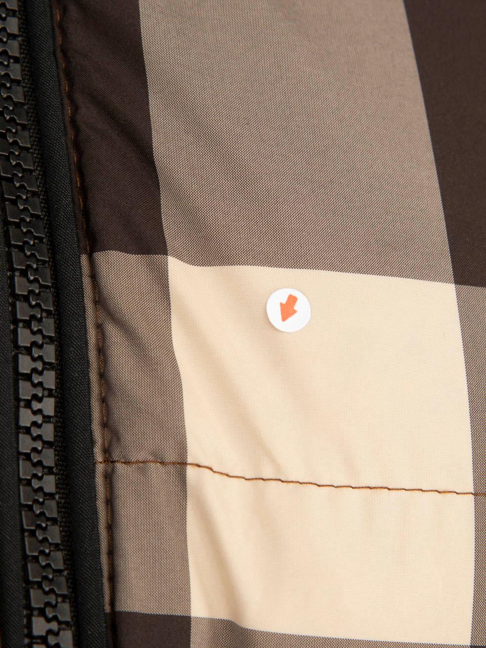 Doudoune à carreaux avec capuche Burberry Taille S en vente 4