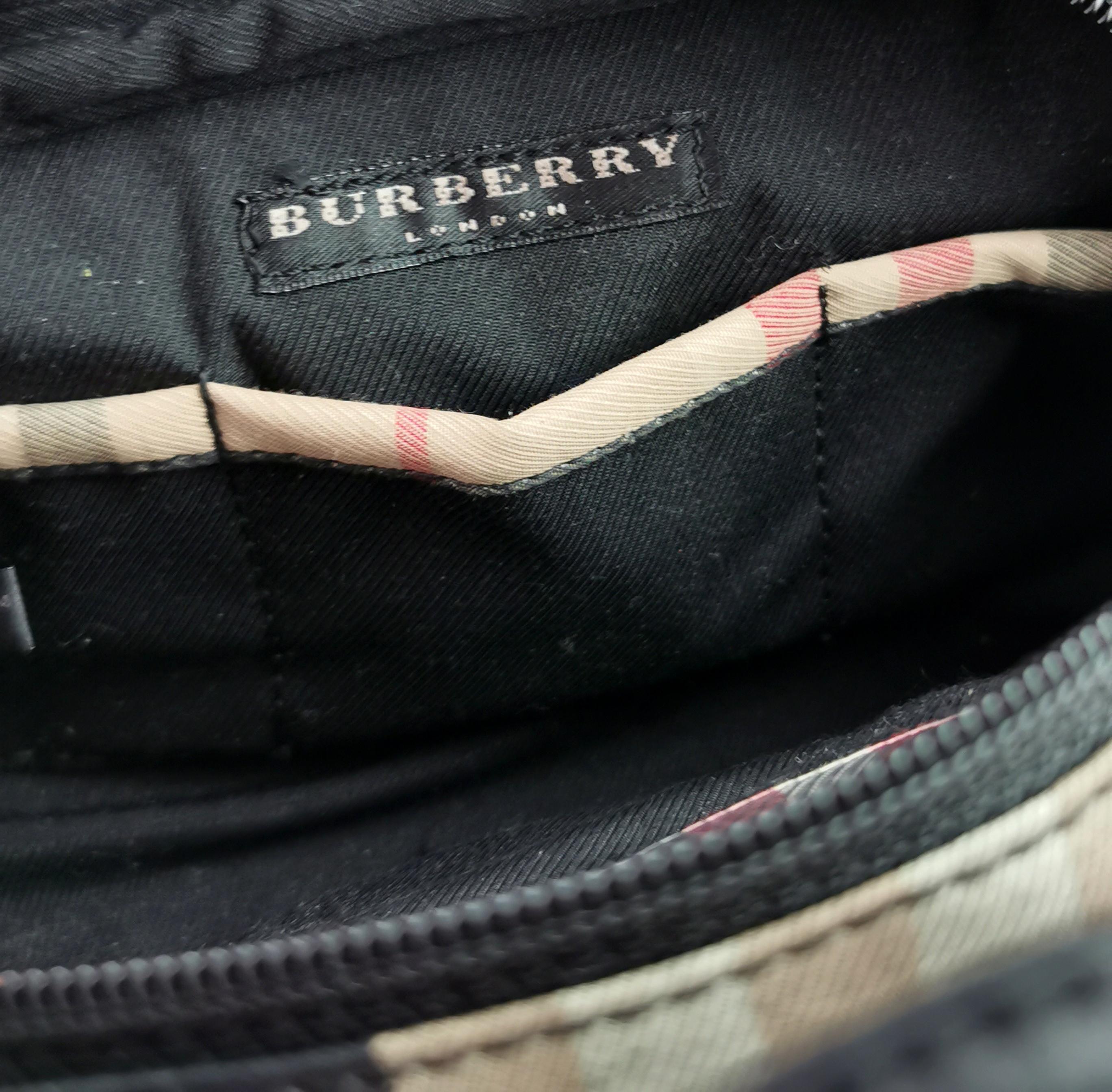 Burberry check mini bowling bag, cosmetics bag For Sale 3