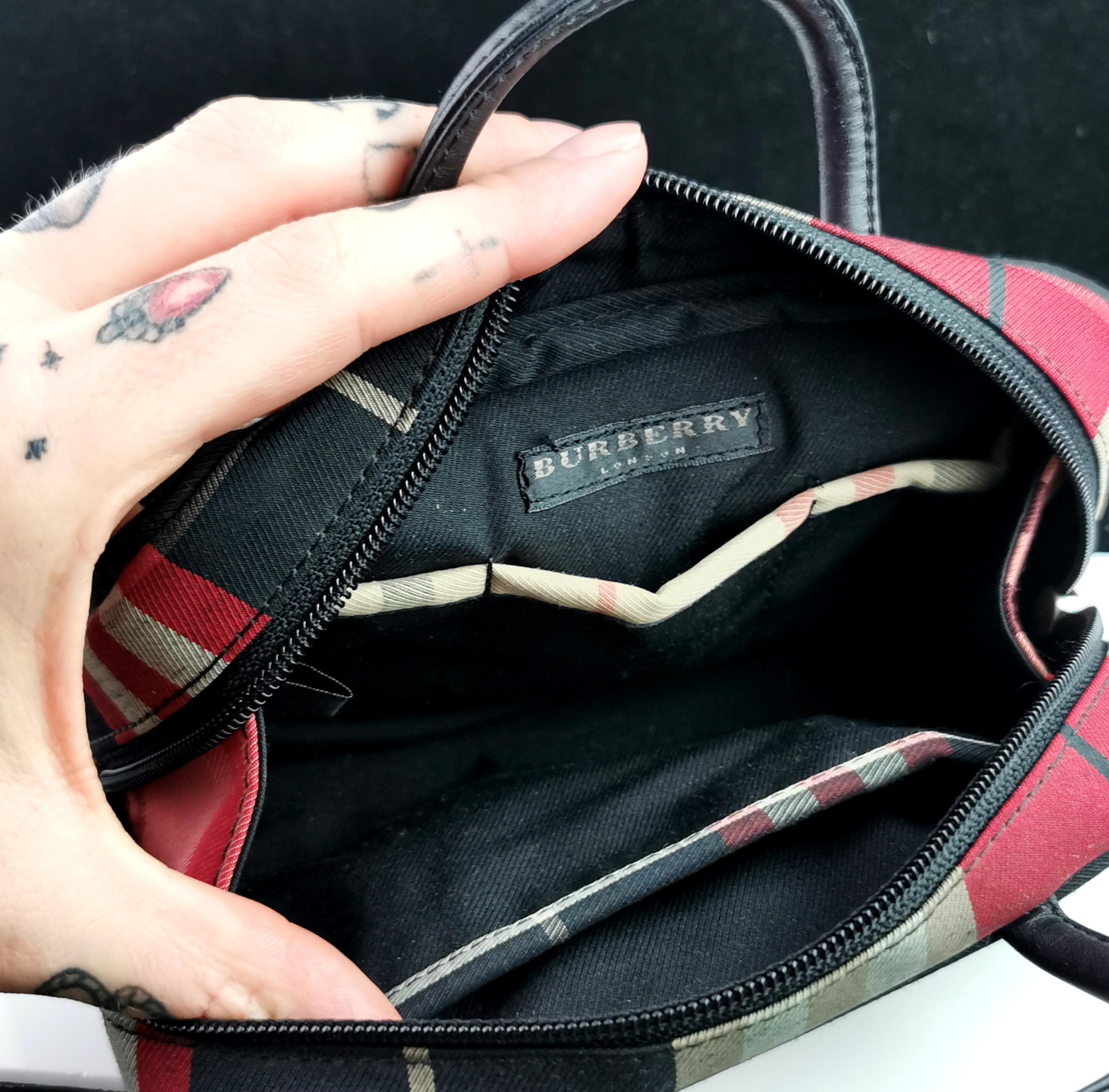 Burberry check mini bowling bag, cosmetics bag For Sale 4