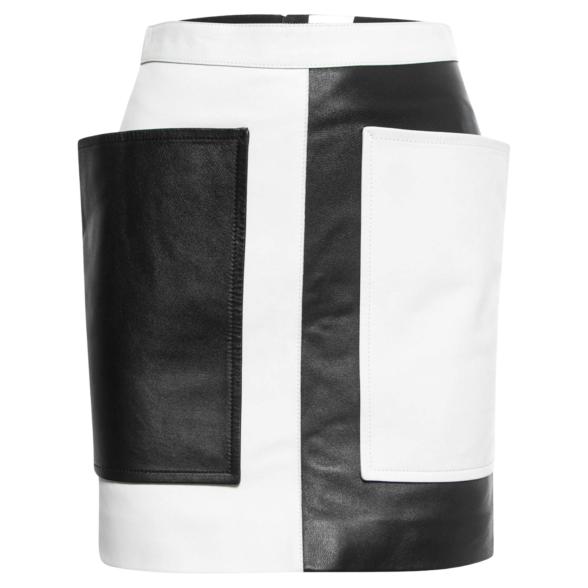 Burberry Color Block Leather Overlay Detail Short Skirt XS For Sale