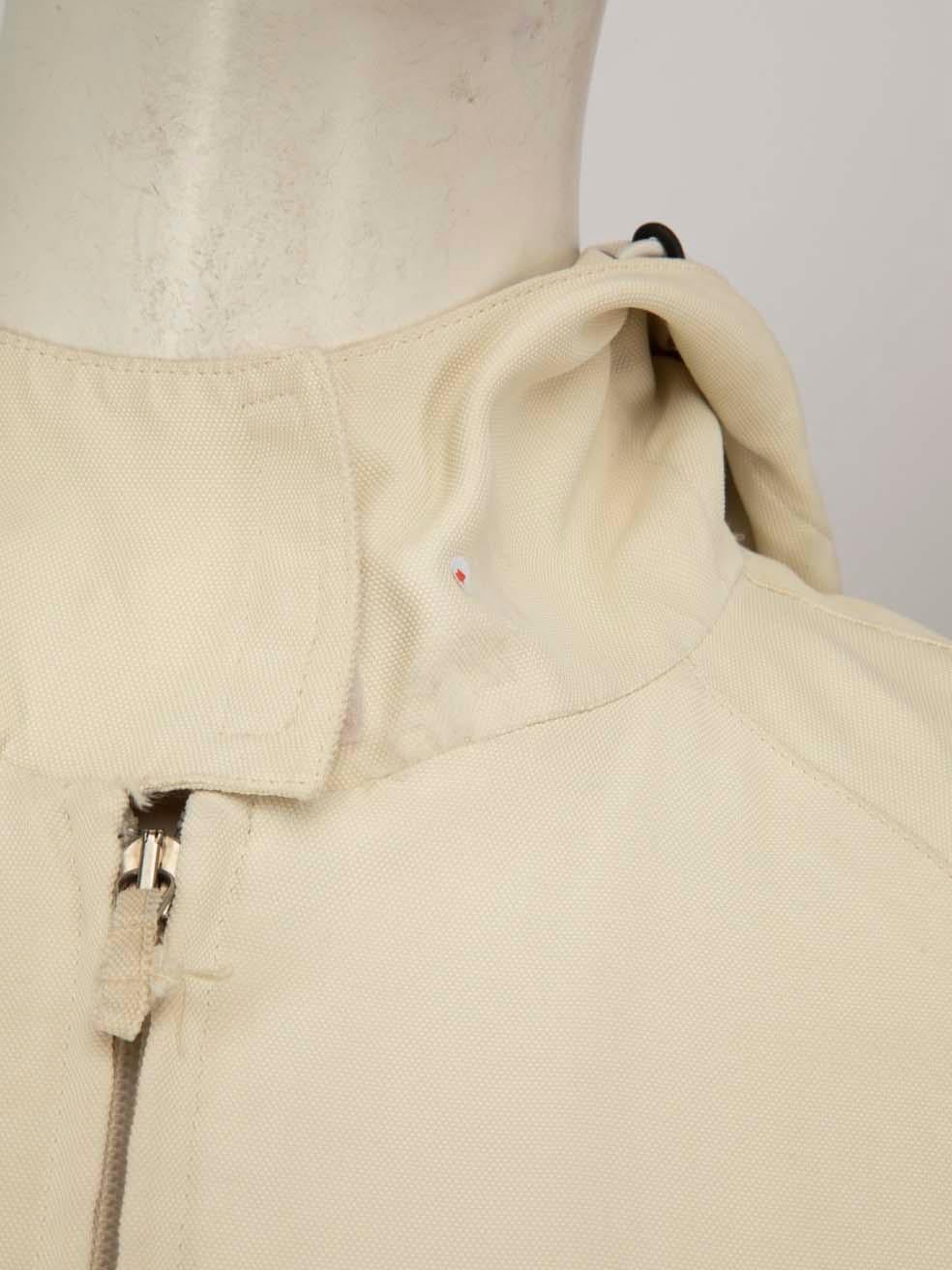 Gabardina con capucha Burberry Crema Talla L en venta 2