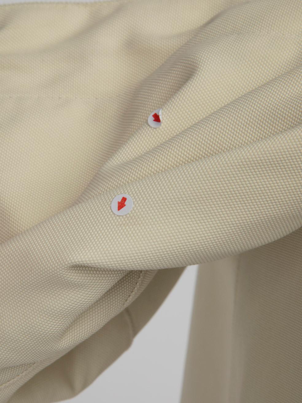 Gabardina con capucha Burberry Crema Talla L en venta 3