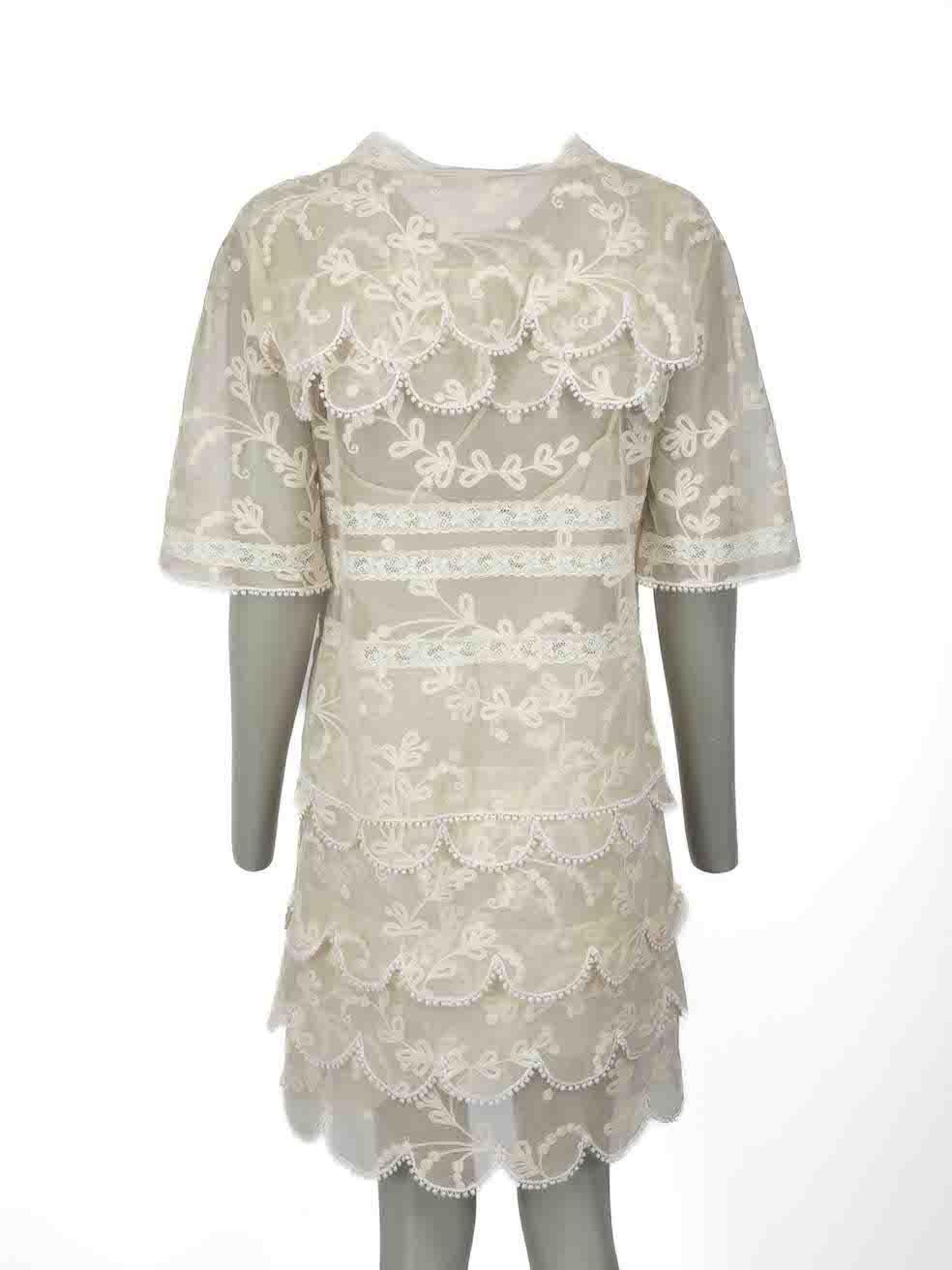 Burberry Cream Lace Overlay Mini Dress Size XS In Good Condition For Sale In London, GB