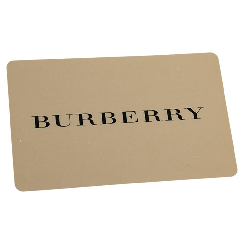 Cremefarbene Beaton-Tasche aus gestepptem Lackleder von Burberry im Angebot 6