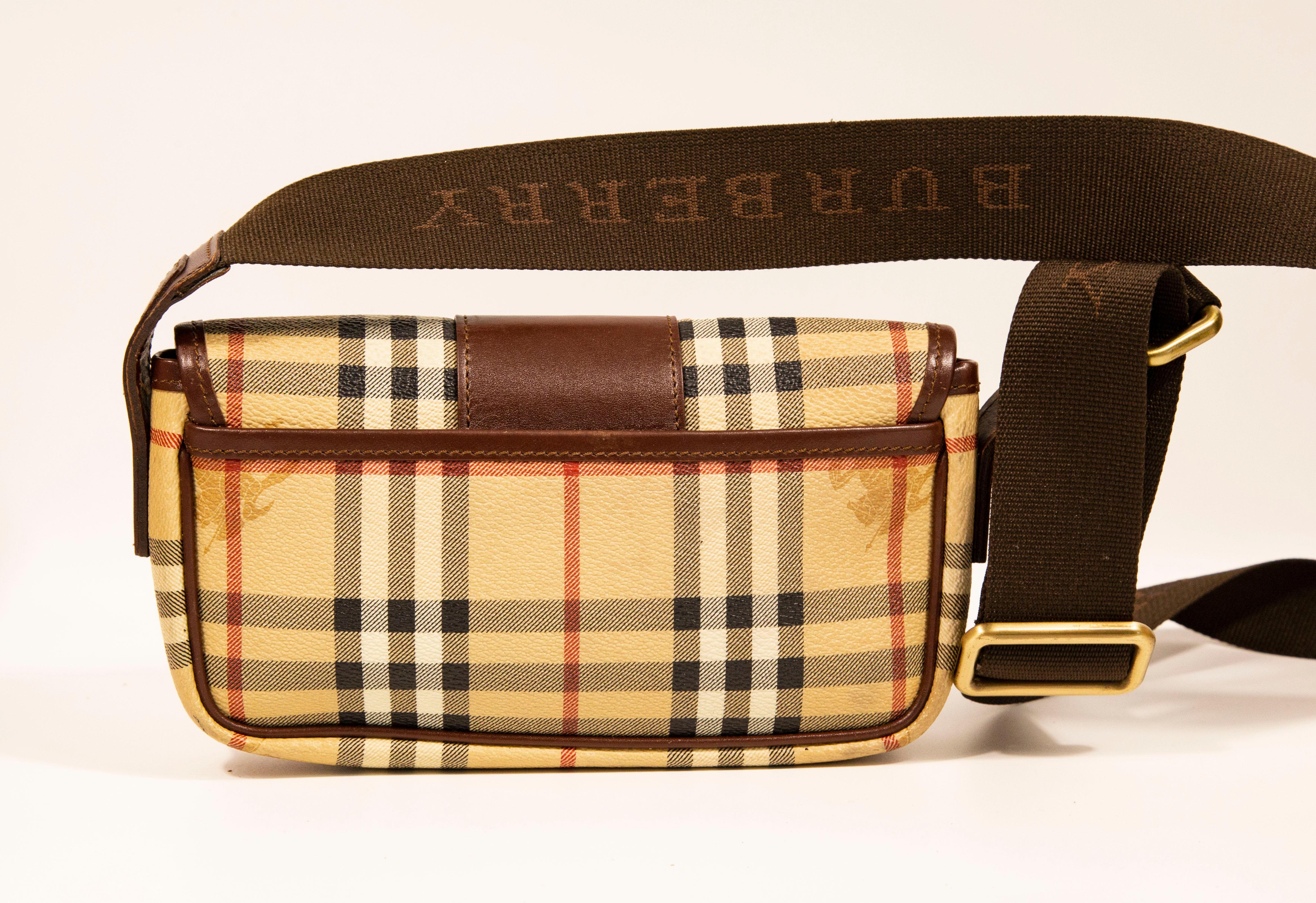 Burberry Crossbody Bag in Vinyl Coated Canvas with the Classic Burberry Check In Good Condition In Arnhem, NL